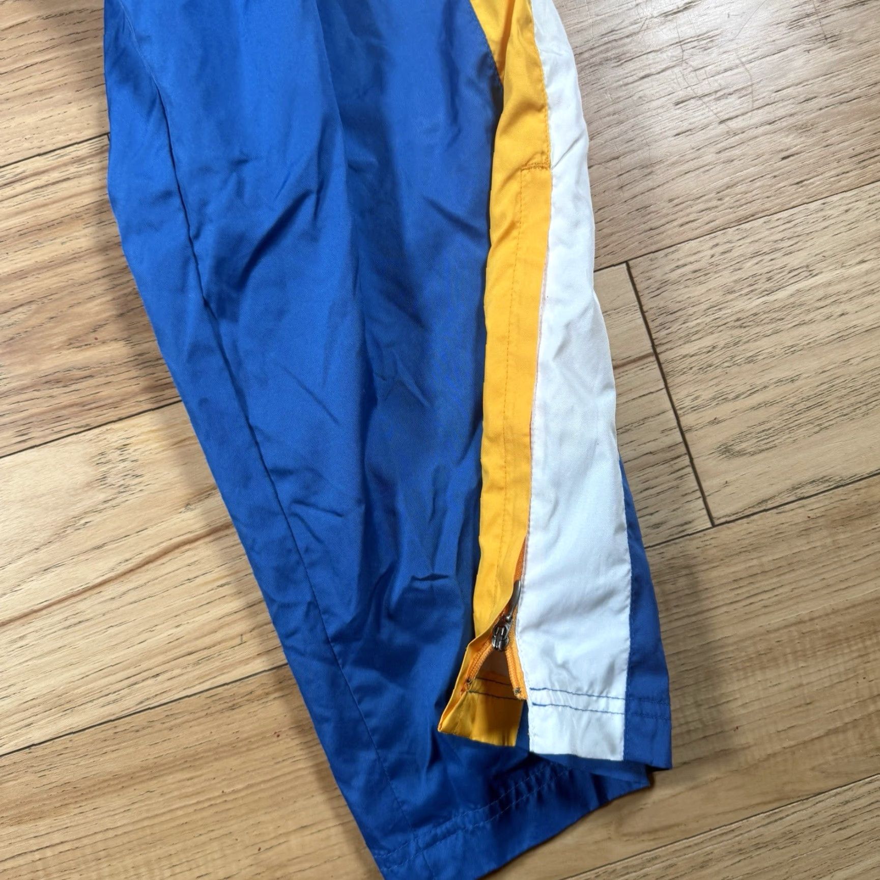 Vintage VINTAGE UCLA Bruins Track Pants Blue M Bear Logo Zip Ankled Shiny Dazzle Pants Men Regular Size M Size US 31 - 4 Thumbnail