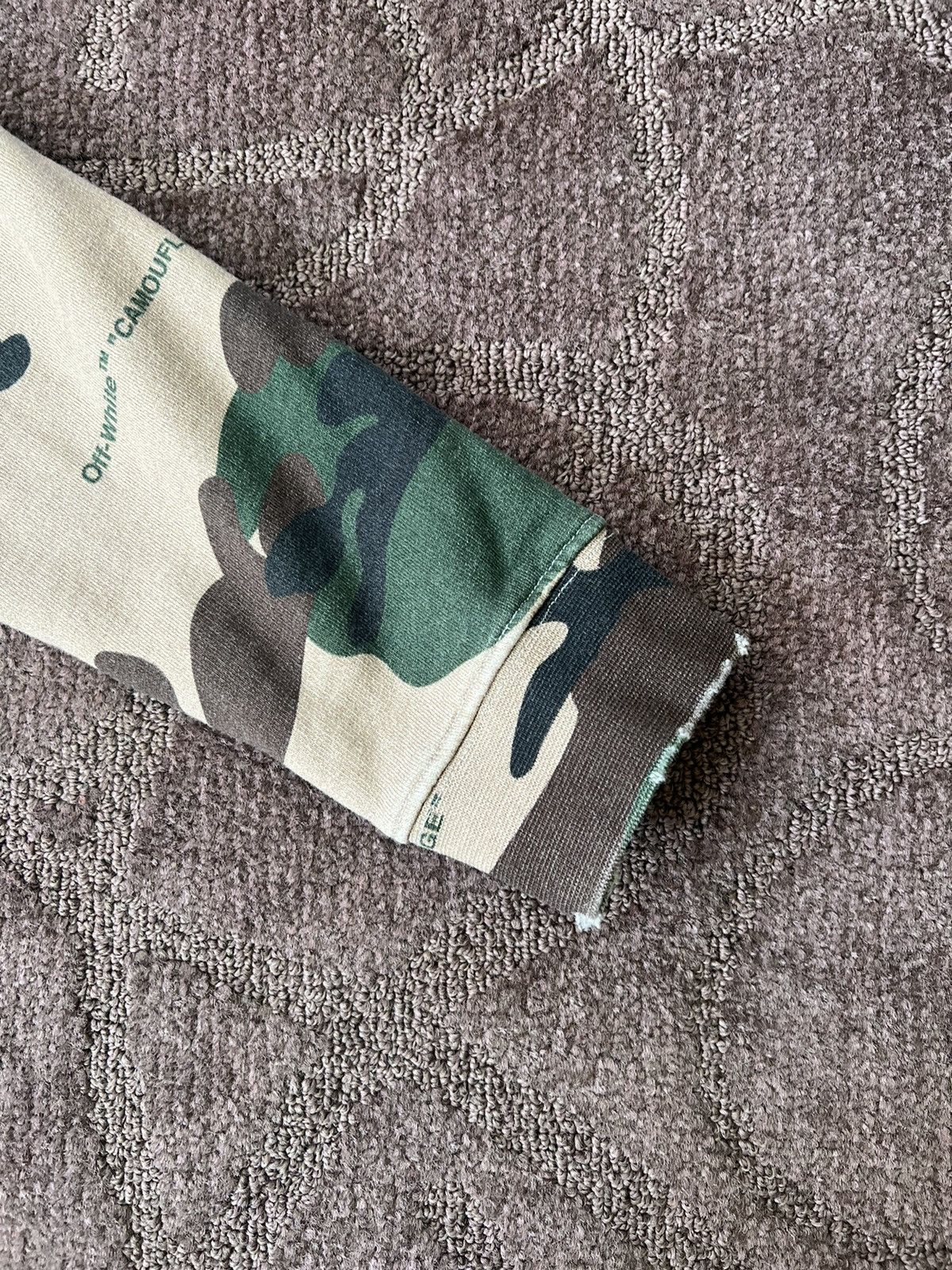 Off-White Off-White 18Aw Sweatshirt Camouflage Distressed Size US S / EU 44-46 / 1 - 9 Thumbnail