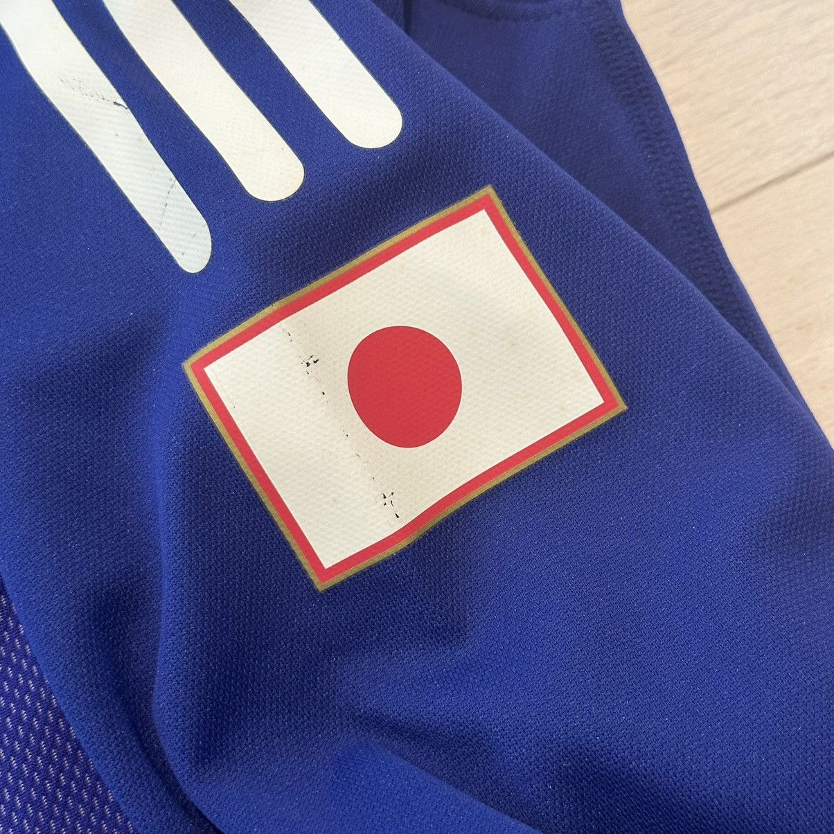 Adidas adidas 2002 japan football jersey 11 L Suzuki 鈴木隆行 soccer Size US L / EU 52-54 / 3 - 9 Thumbnail
