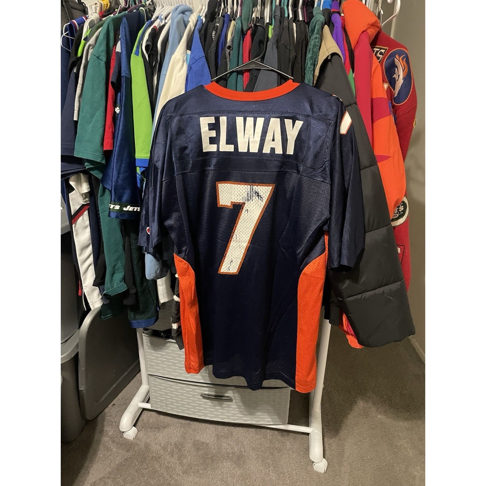Champion Size L/40- VTG Denver Broncos NFL Football Jersey John Elway Size US L / EU 52-54 / 3 - 2 Thumbnail