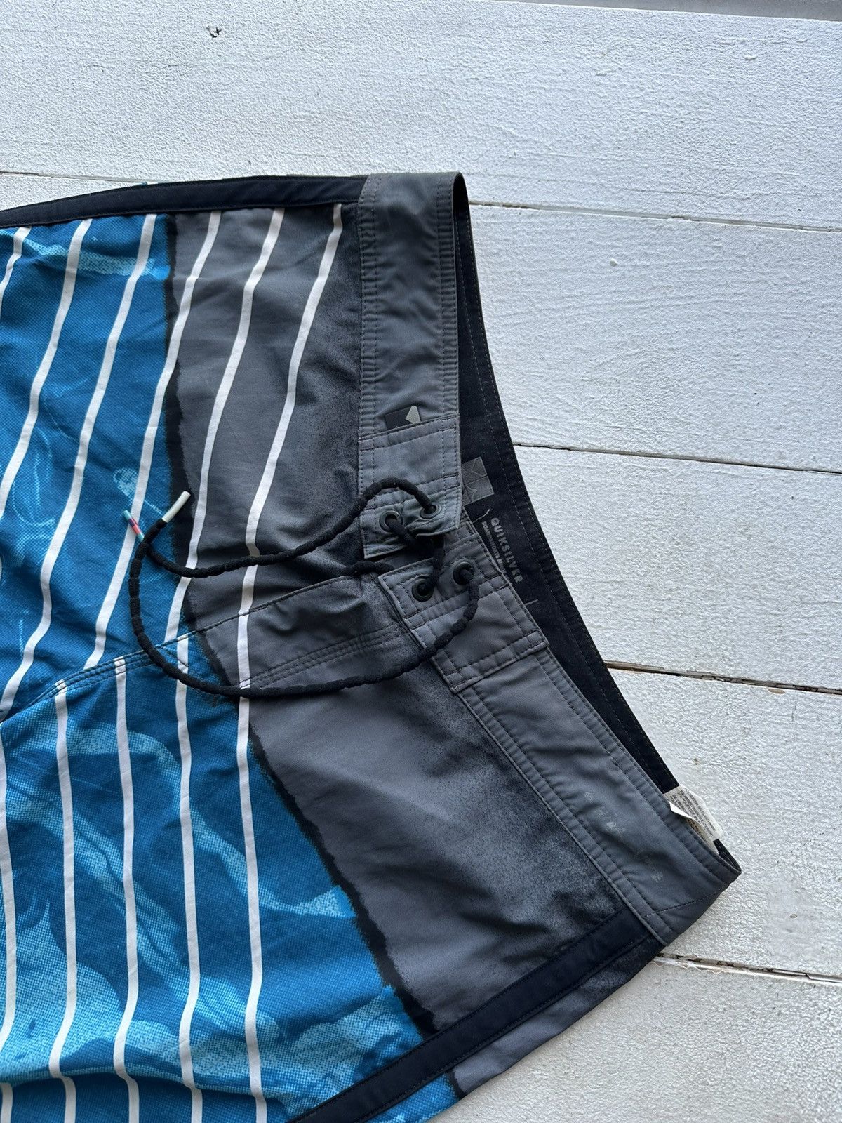 Quiksilver 🚨Vintage Quiksilver Shorts Big Logo Y2K Style 90s Surfing Size US 30 / EU 46 - 3 Thumbnail