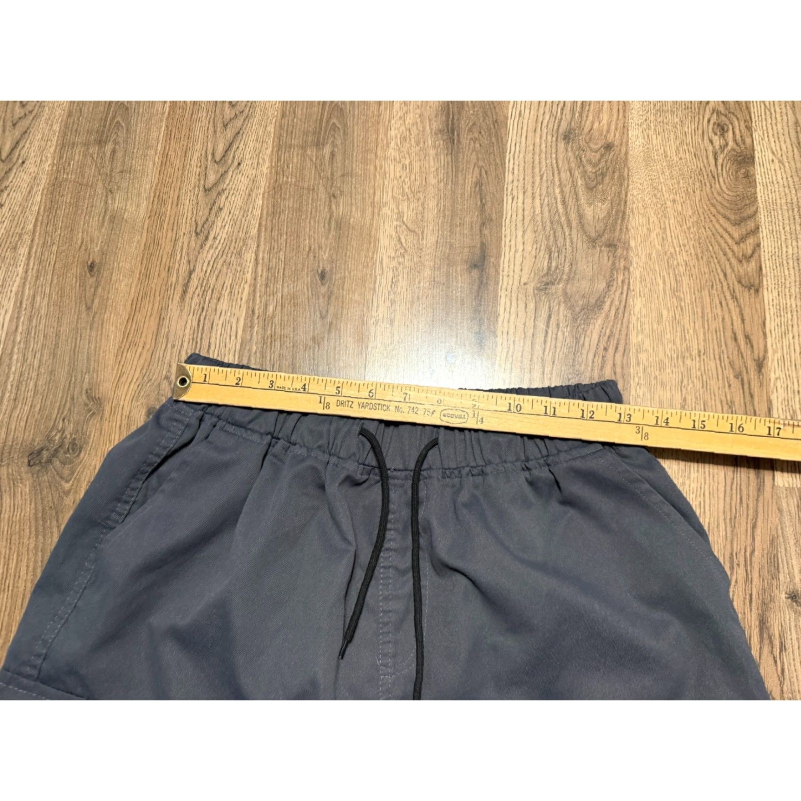 Vintage HKS Cargo Shorts Men Size Large Gray Tie Waist Side Pockets Pull On Size US 33 - 5 Thumbnail
