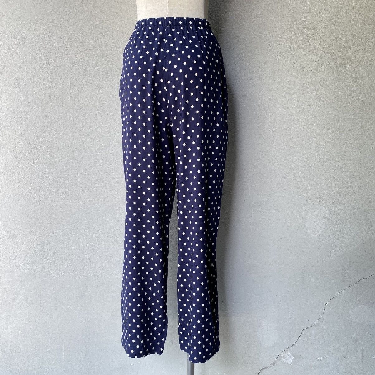 Zucca ZUCCA Navy Polka Dot Pants with Smocked Back Size 25" / US 0 / IT 36 - 19 Thumbnail