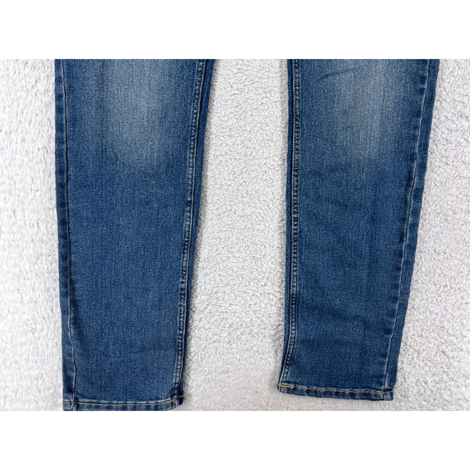 Tommy Hilfiger Tommy Hilfiger Jeans Juniors 18 Blue Denim Straight Leg Cotton Blend 27x30 Women's 5-Pocket Design Mid Rise Size 40" / US 18 - 5 Thumbnail