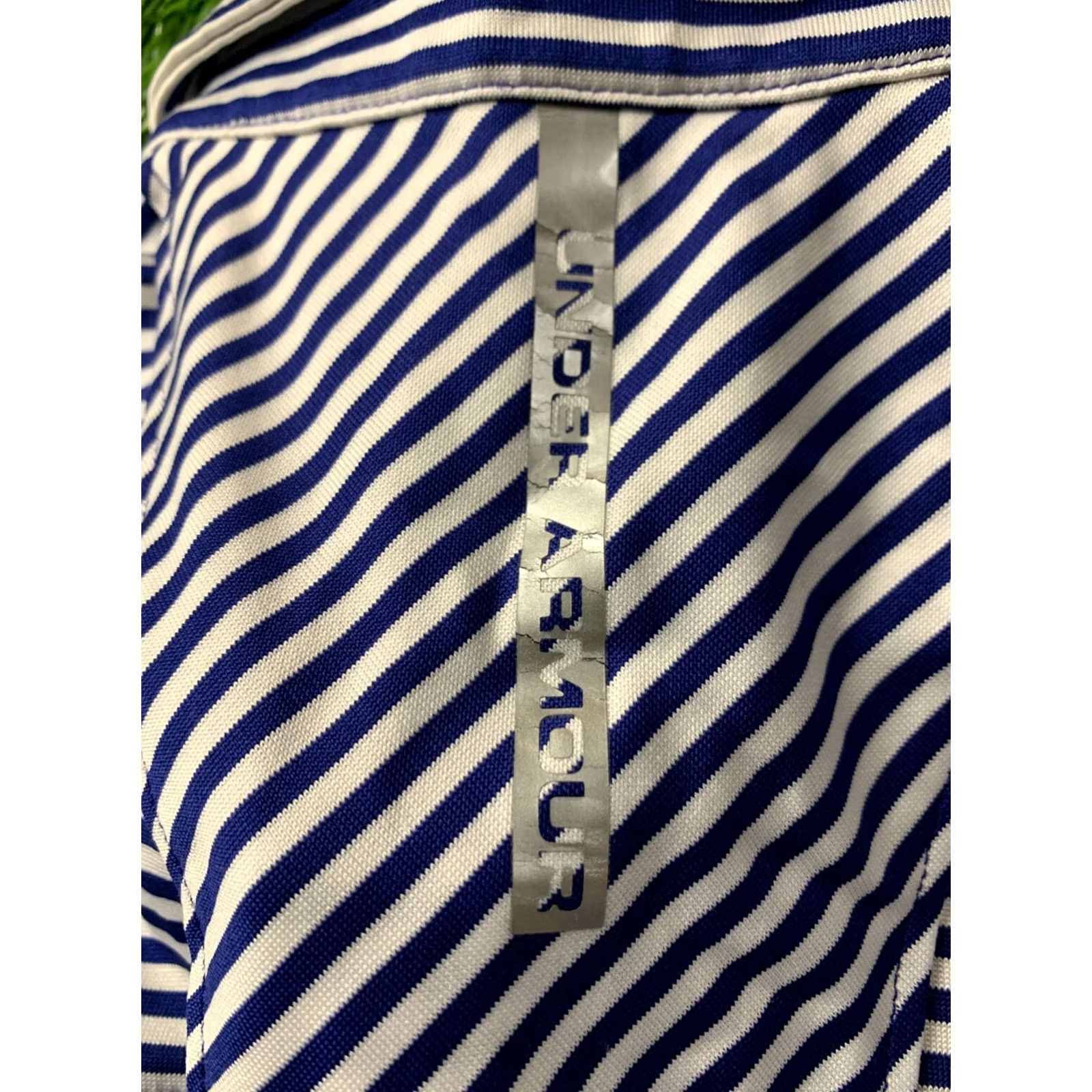 Under Armour UNDER ARMOUR HEATGEAR MEN POLO SHIRT JERSEY MEDIUM BLUE AND WHITE SOLID SHORT SLEEVE BAGGAGE? Size US M / EU 48-50 / 2 - 7 Thumbnail