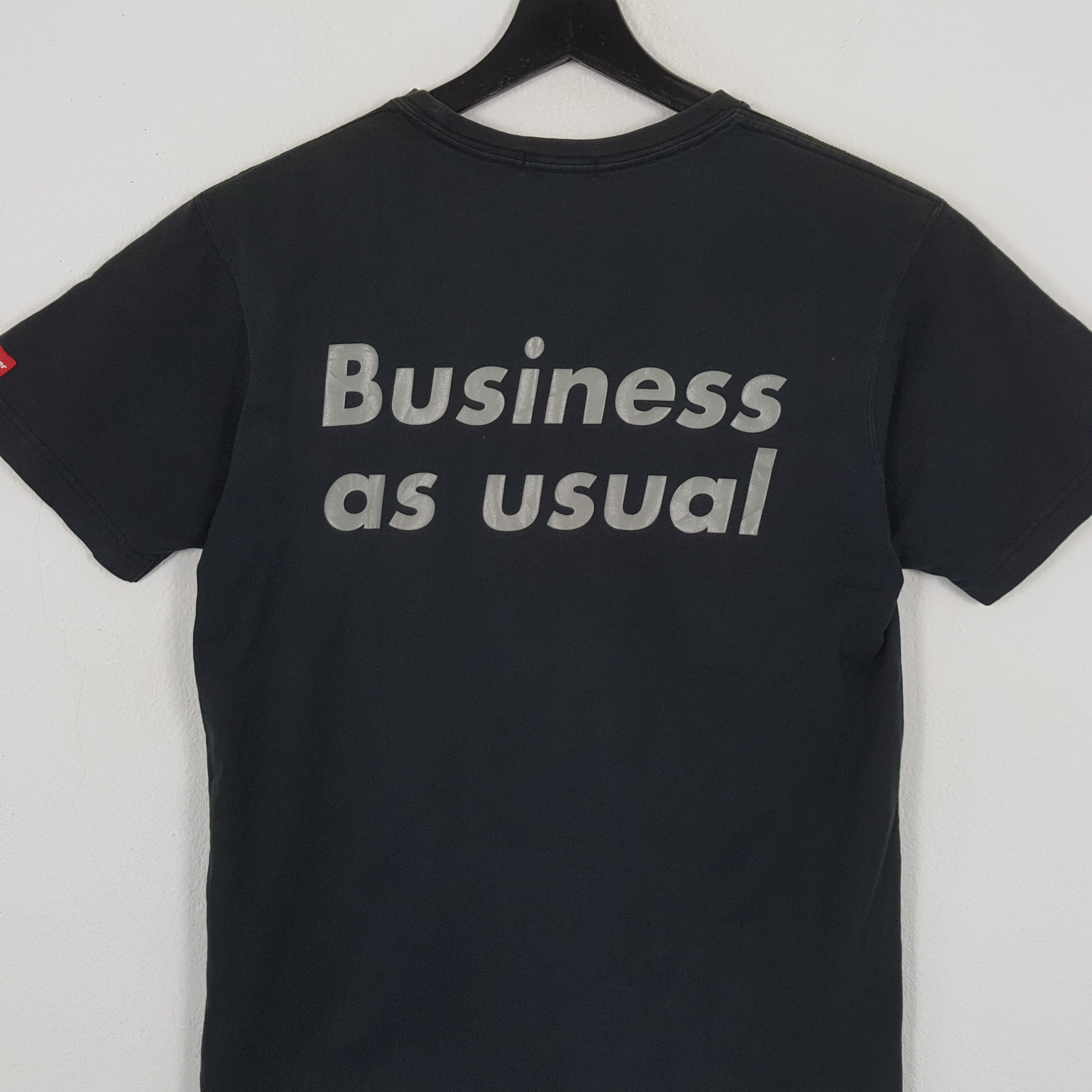Barbara Kruger × Japanese Brand × Vintage BARBARA KRUGER X Japanese Brand Streetwear Style Tshirt Size US M / EU 48-50 / 2 - 4 Thumbnail