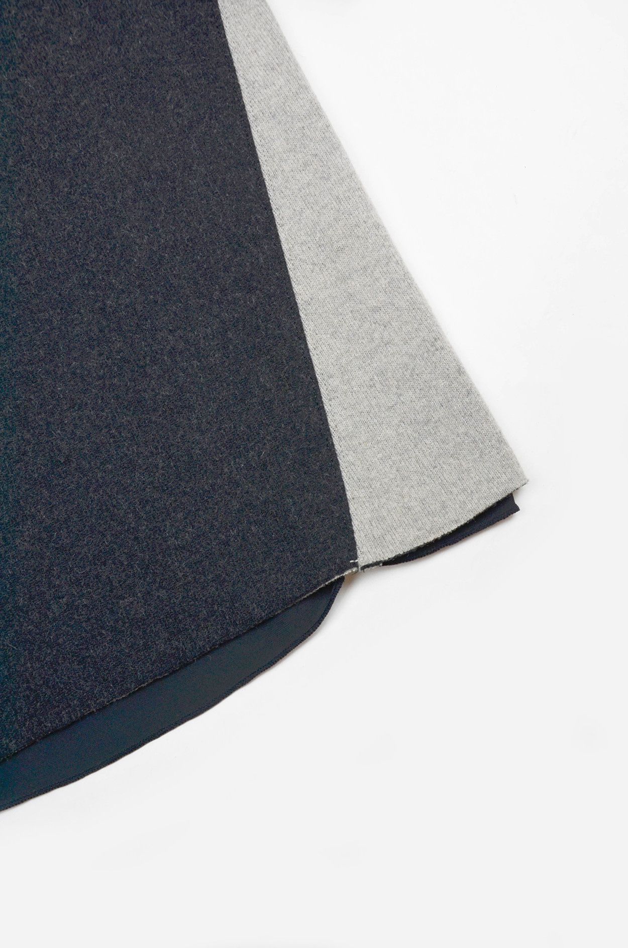 Helmut Lang Helmut Lang Color Block Wool Top – Size P Size XS / US 0-2 / IT 36-38 - 4 Thumbnail