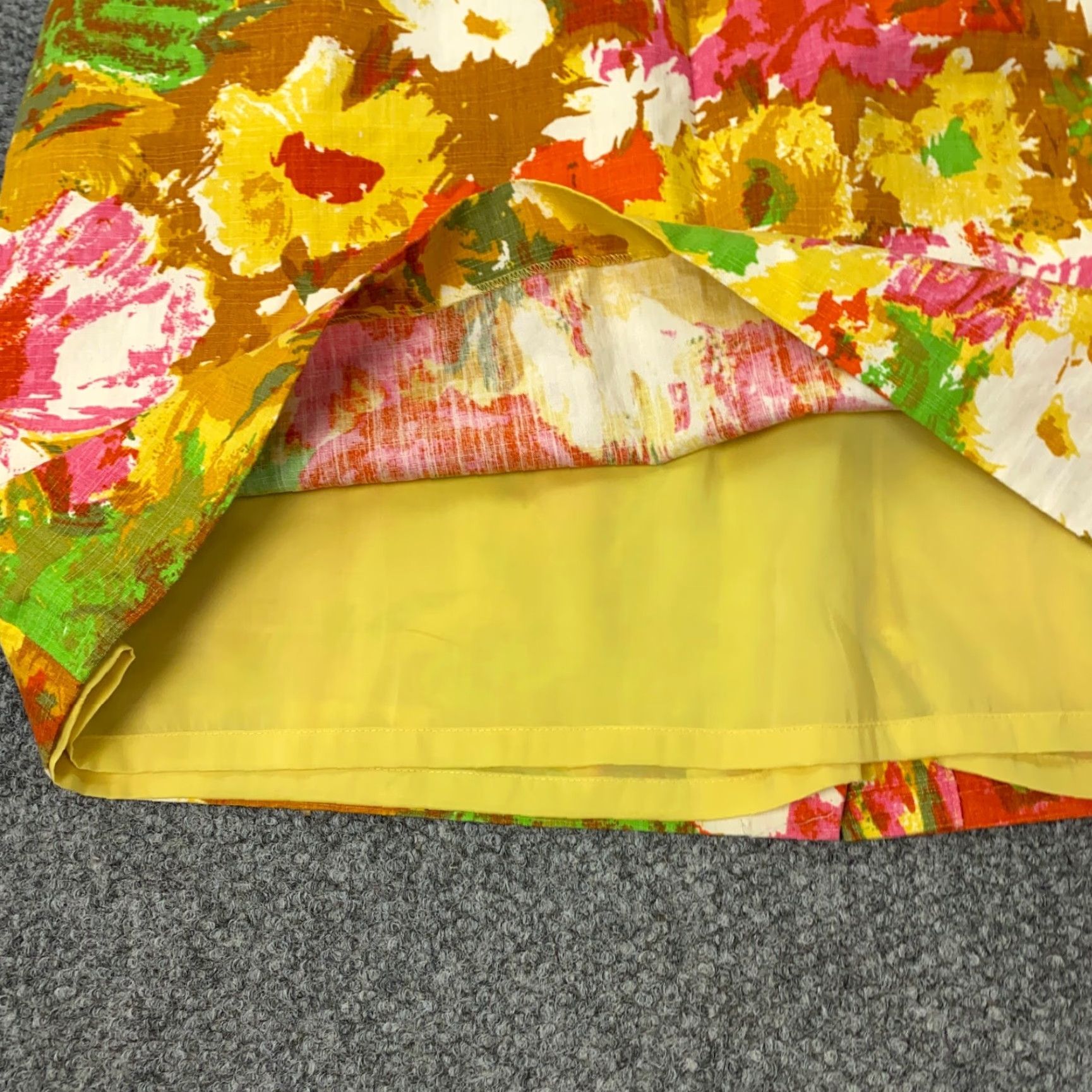 Talbots Talbots Skirt 18W Womens Knee Length Lined Zip Floral Multicolor Size 18W Plus Pencil Straight Womens Size 40" / US 18 - 2 Thumbnail