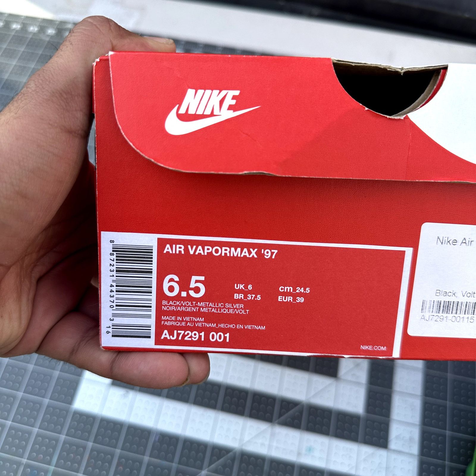 Nike Nike Air Vapormax 97 Size US 6.5 / EU 39-40 - 8 Thumbnail