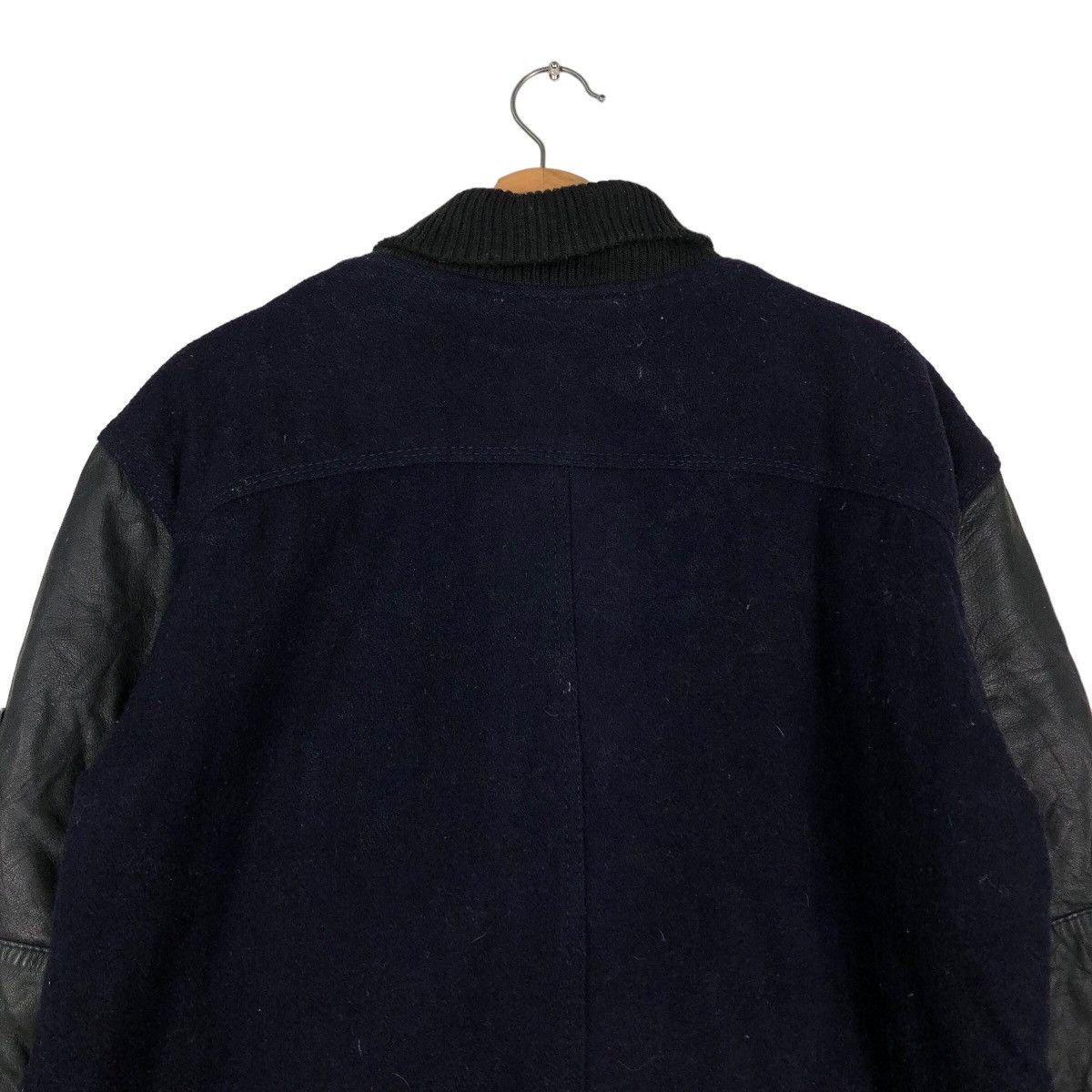 Japanese Brand Vintage Leather Jacket Fly Hilfiger Denim Big Logo SpellOut Size US L / EU 52-54 / 3 - 9 Thumbnail