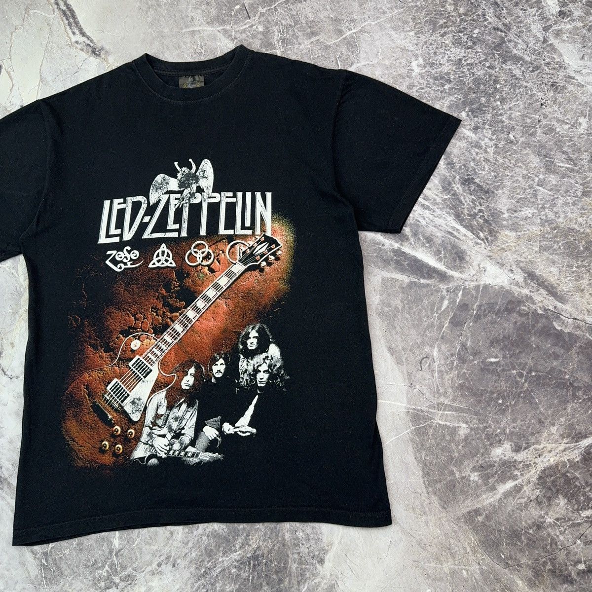 Band Tees × Led Zeppelin Vintage 00s Led Zeppelin T shirt Big Logo Zoso Rock Merch M Size US M / EU 48-50 / 2 - 4 Thumbnail