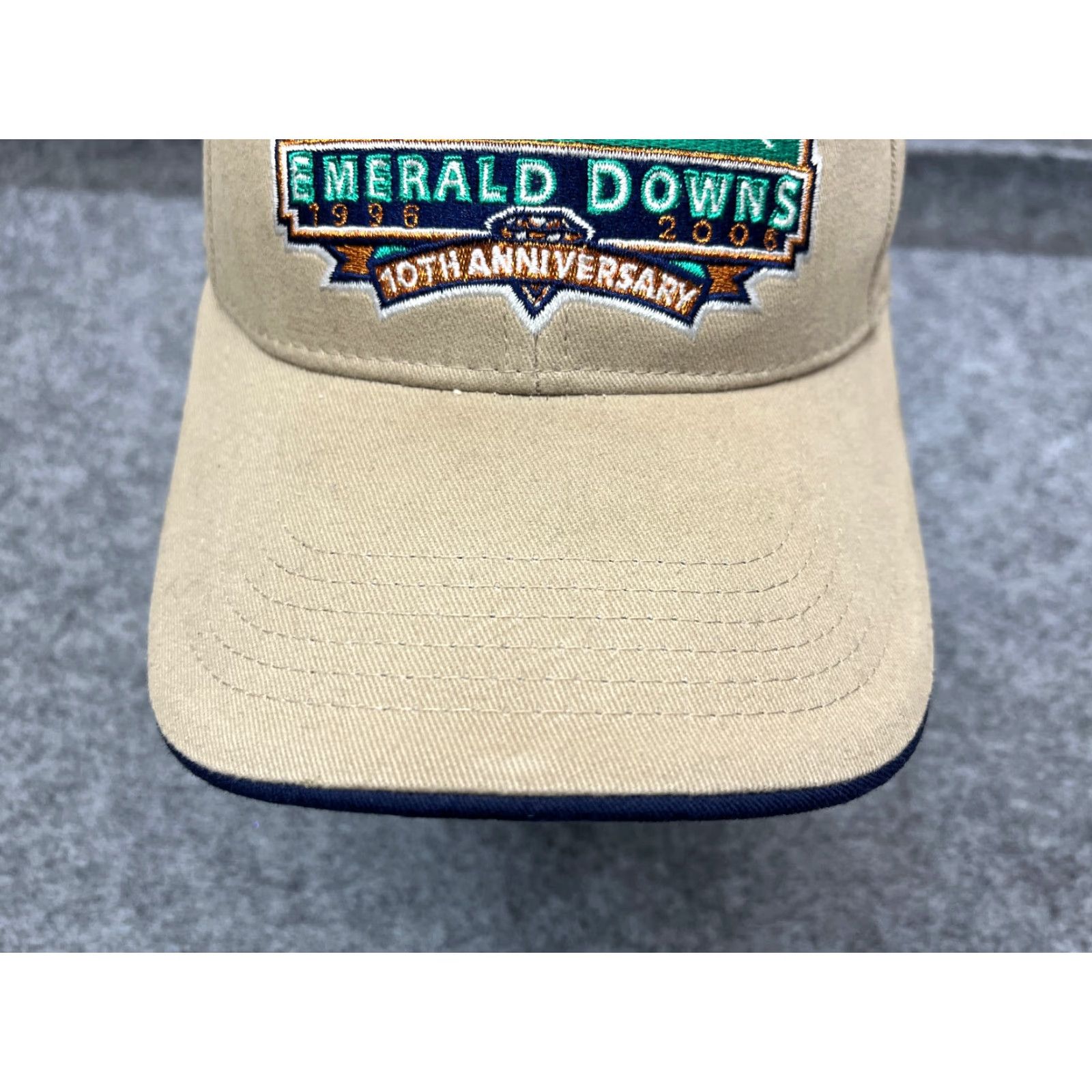 Vintage VINTAGE Emerald Downs 10th Anniversary Hat Cap Strap Back Adult One Size Beige Cotton Size ONE SIZE - 3 Thumbnail