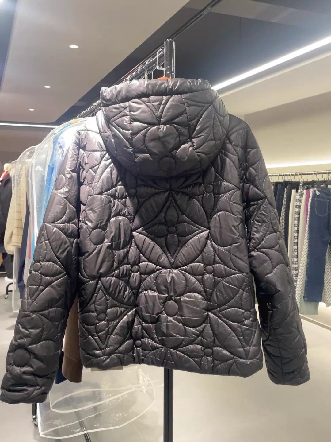 Louis Vuitton LV Monogram Classic Men's 48 Fall/Winter Jacket Size US M / EU 48-50 / 2 - 5 Thumbnail