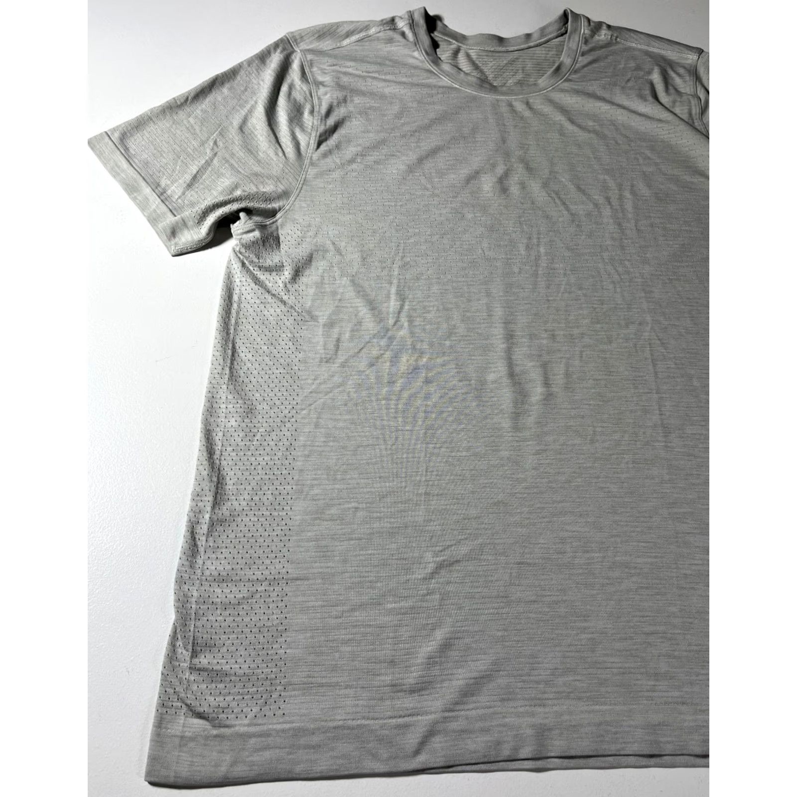 Lululemon Lululemon Metal Vent Tech T-Shirt Men XL Gray Activewear Short Sleeve Crew Neck Pullover Breathable Moisture Wicking Lightweight Stretch Size US XL / EU 56 / 4 - 5 Thumbnail