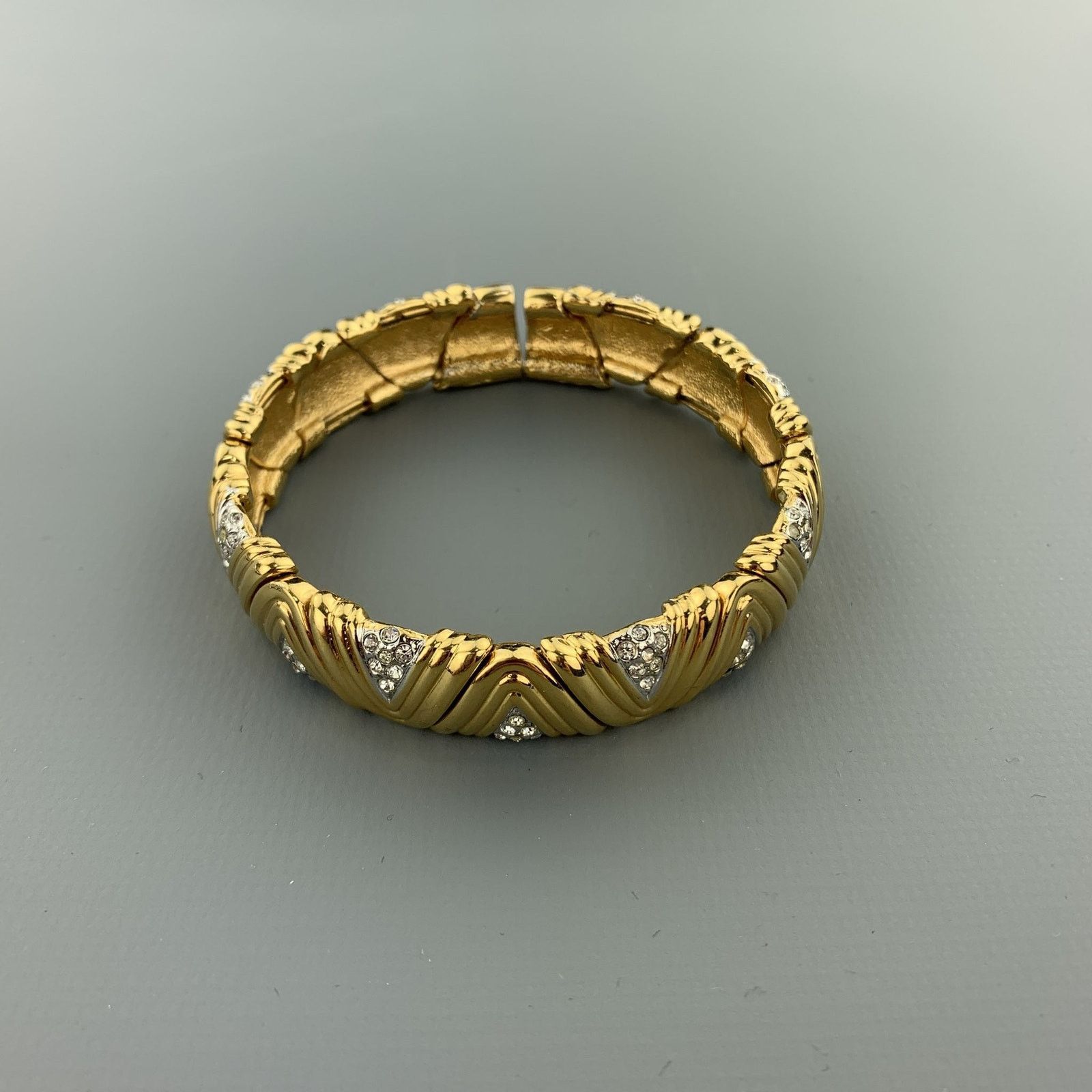 Vintage Vintage Gold Tone Rhinestones Textured Open Cuff Bracelet Size ONE SIZE - 4 Thumbnail