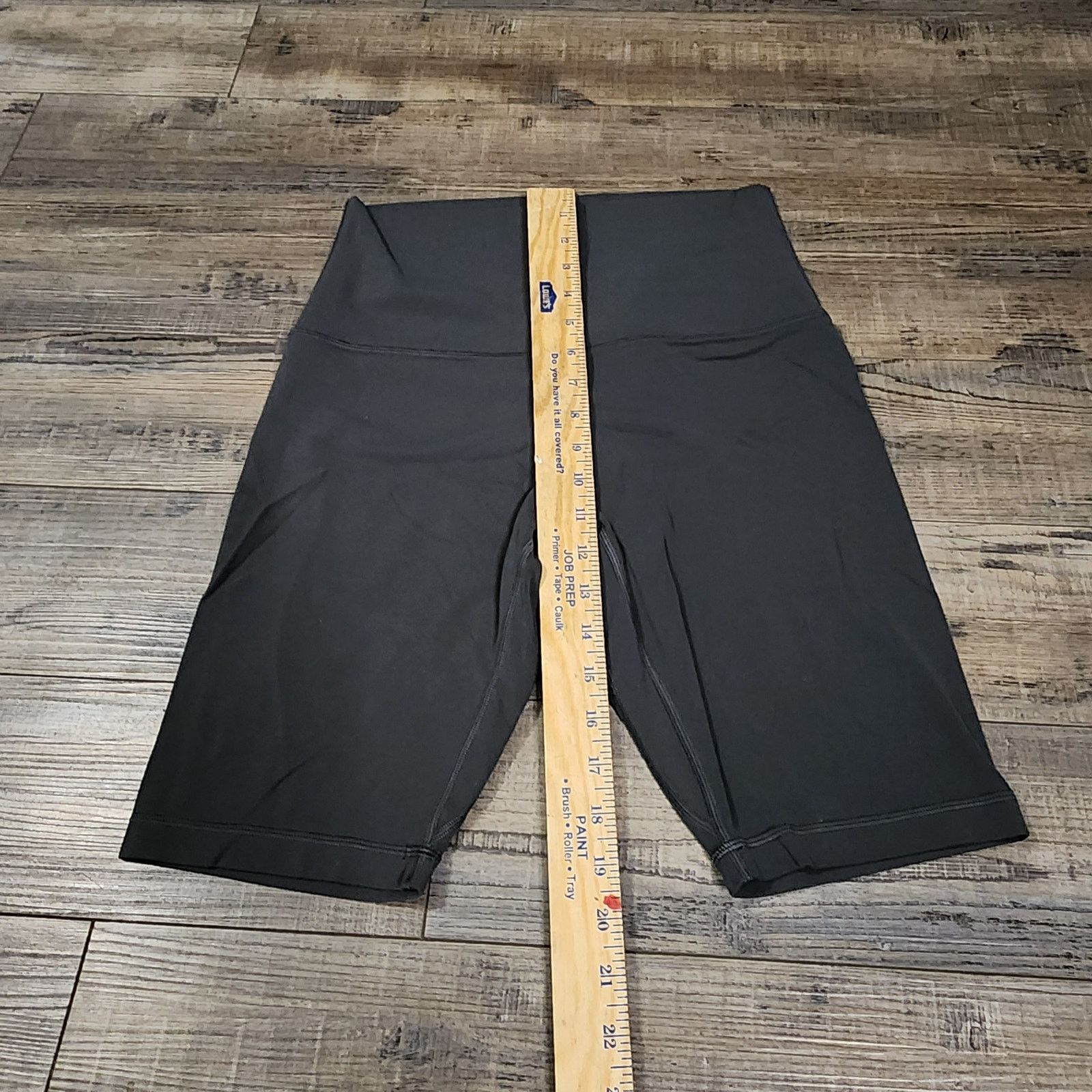 Lululemon Lululemon Athletica shorts Gray no tags 26in Waist 2252 Size 26" / US 2 / IT 38 - 4 Thumbnail