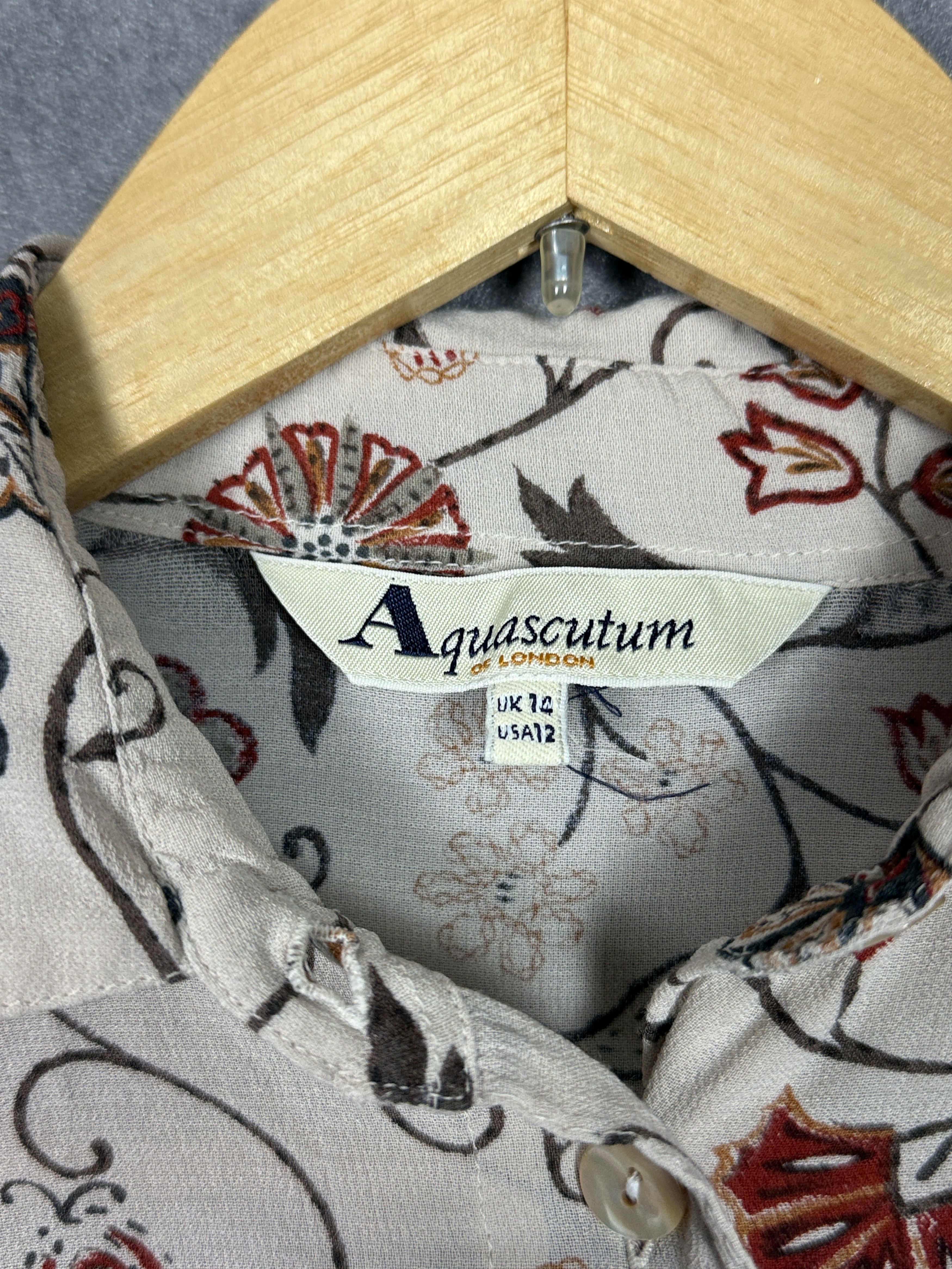 Aquascutum Aquascutum of London women’s viscose floral pattern pearl Size L / US 10 / IT 46 - 3 Thumbnail