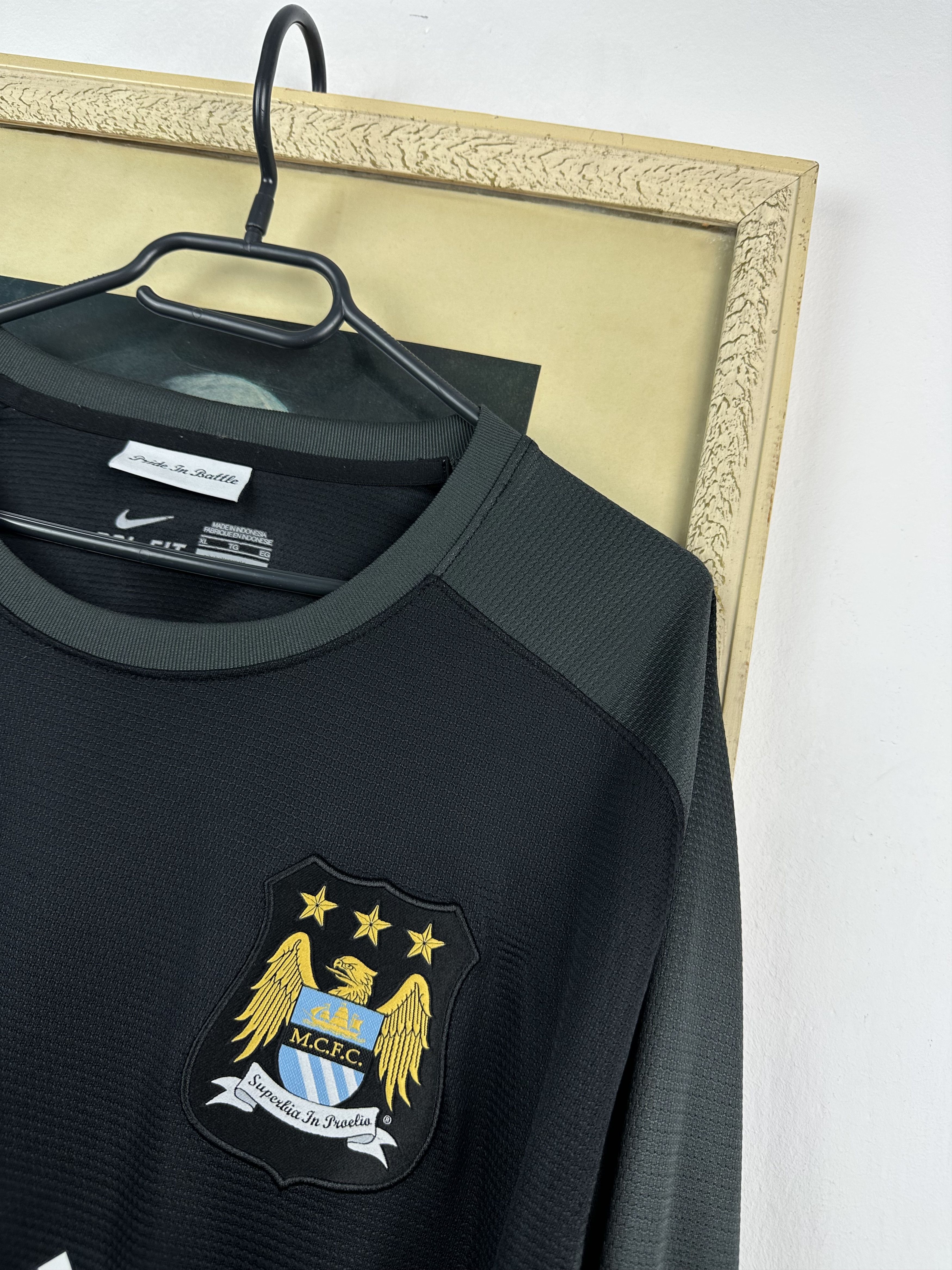 Nike Manchester City football shirt 2013 Long Sleeve Nike Jersey Size US XL / EU 56 / 4 - 3 Thumbnail