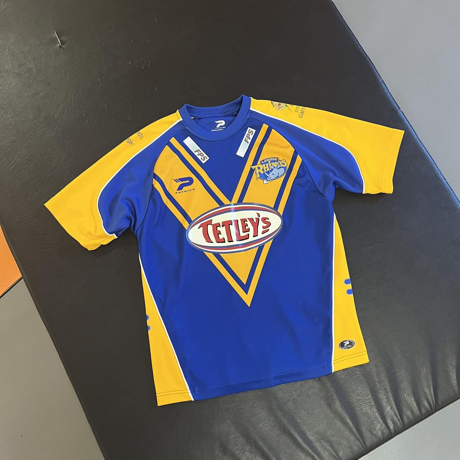 Canterbury of New Zealand × Vintage LEEDS RHINOS PATRICK RARE RUGBY VINTAGE JERSEY SZ M Size US M / EU 48-50 / 2 - 1 Thumbnail