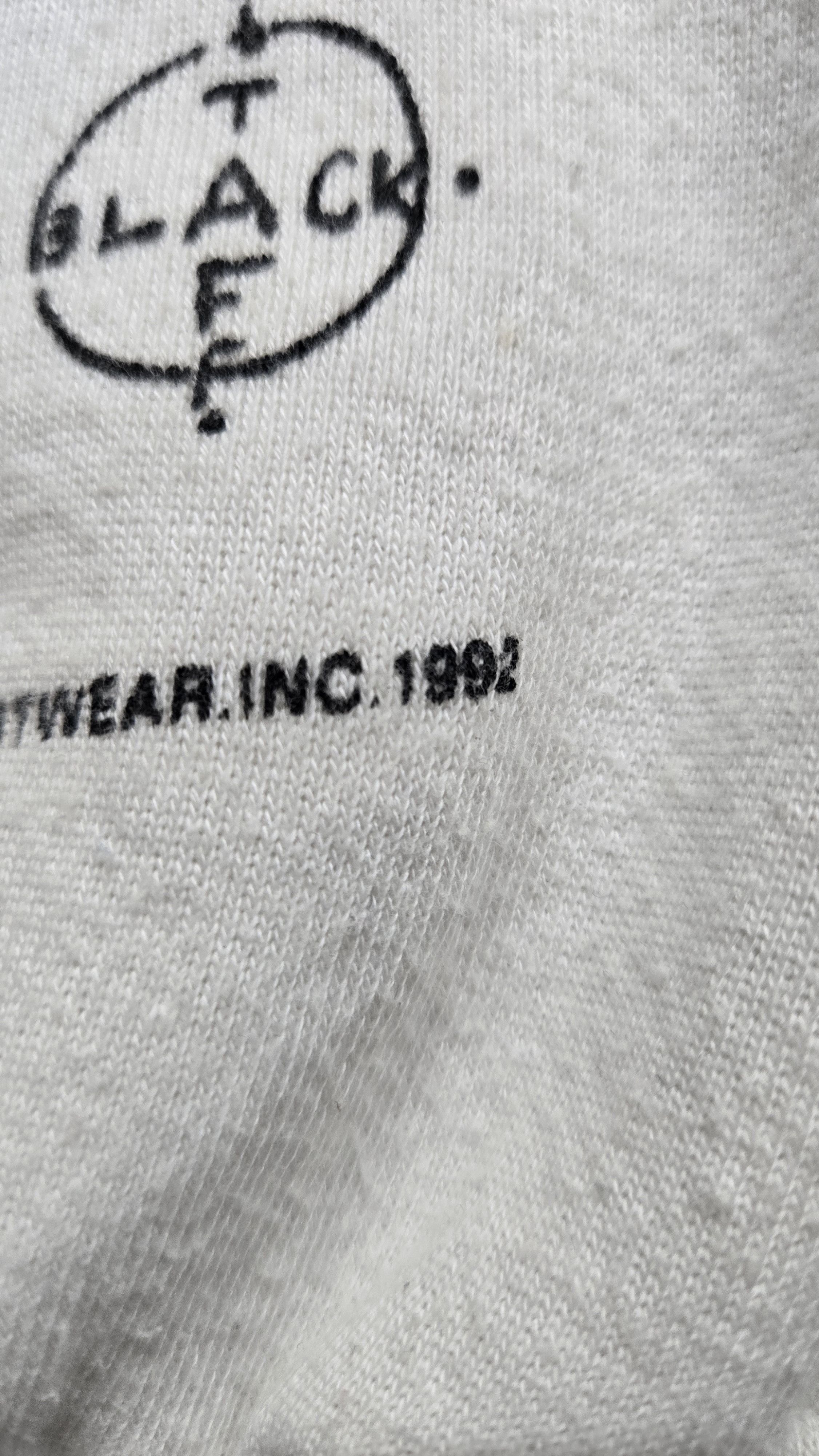 Vintage Vintage 1992 Black Heritage one love sweater size Large Size US L / EU 52-54 / 3 - 5 Thumbnail