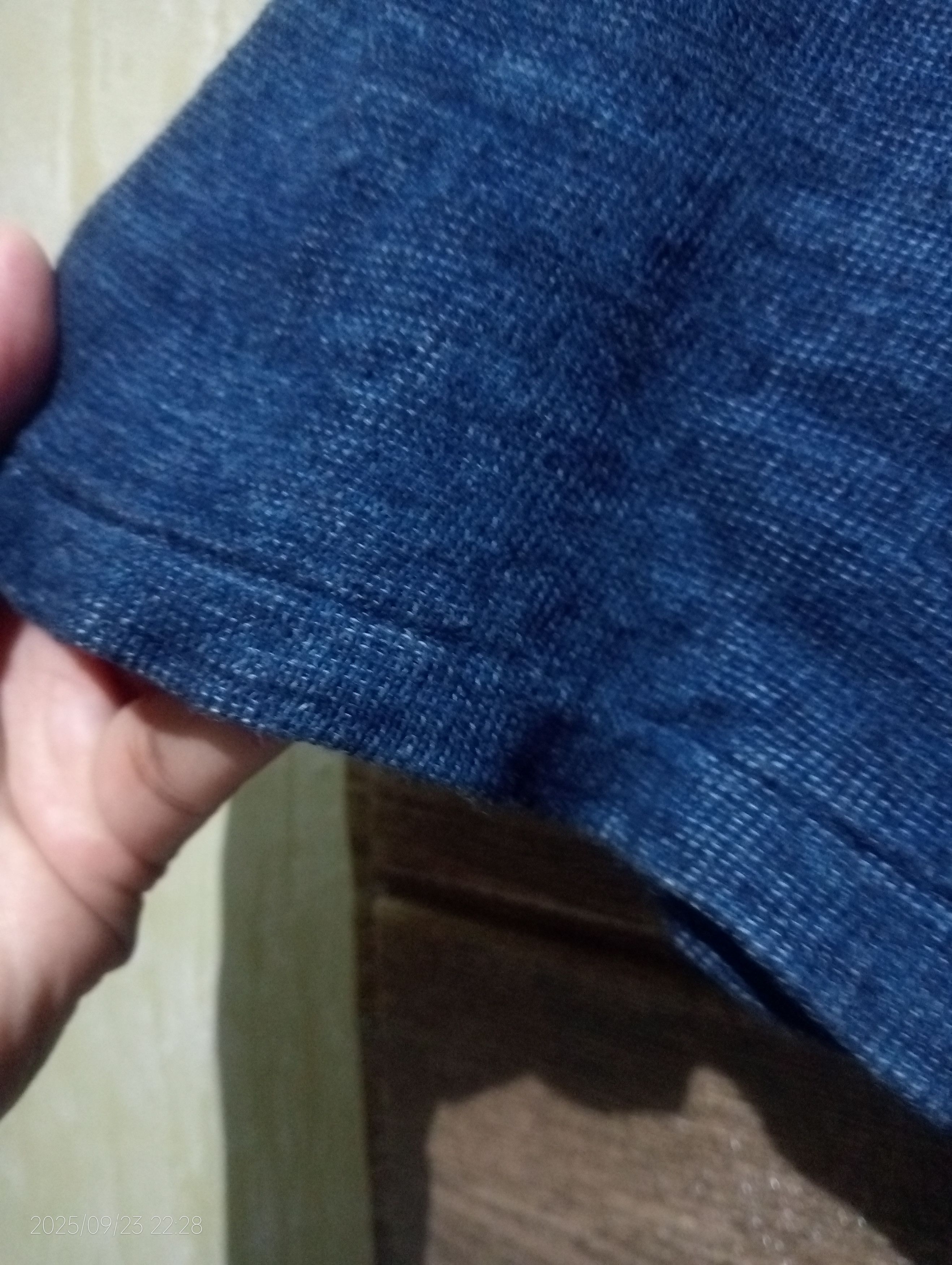 Blue Blue Japan Vintage Single Stitch Blue Blue Japan Plain Tee Size US L / EU 52-54 / 3 - 6 Thumbnail