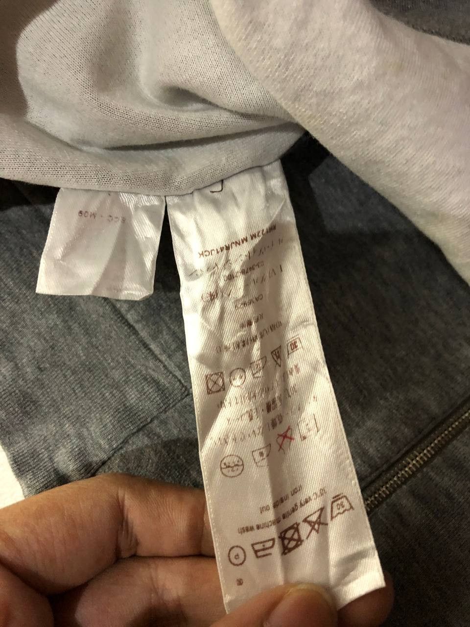 Louis Vuitton Louis Vuitton Gray Logo embossed Zip-up hoodie Size US M / EU 48-50 / 2 - 10 Thumbnail