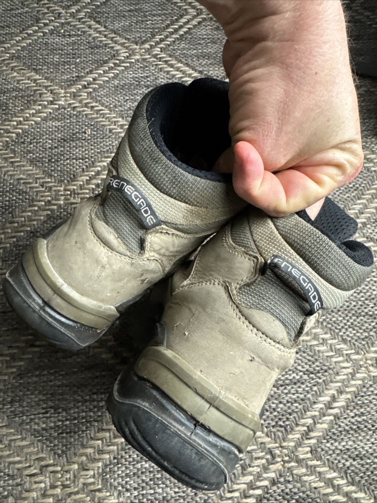 LOWA LOWA Renegade GTX Mid Women’s Hiking Boots 6.5 Wide Size US 6.5 / IT 36.5 - 3 Thumbnail