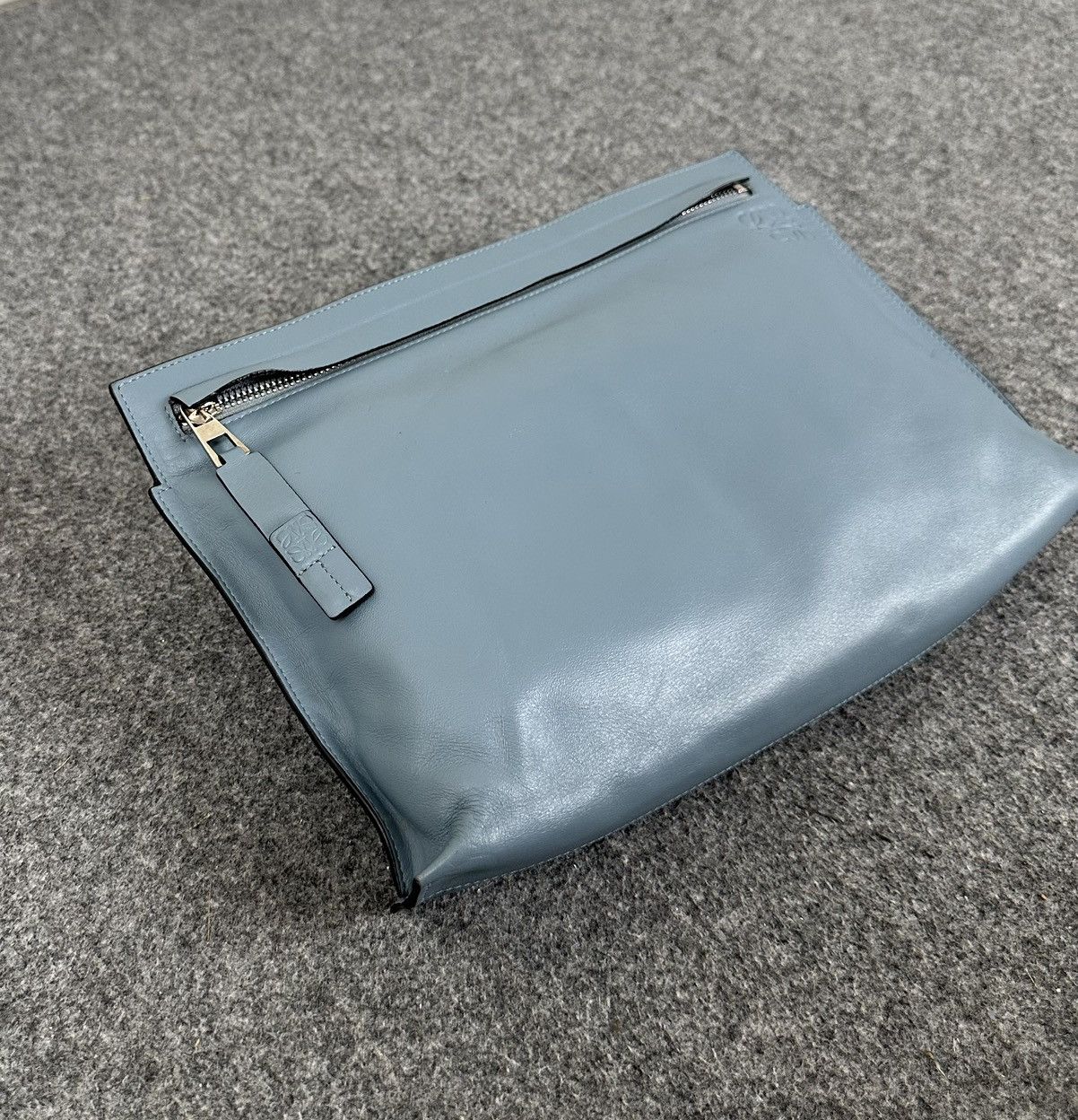 Loewe Loewe - T Pouch Leather Clutch Bag - Blue Size ONE SIZE - 2 Thumbnail
