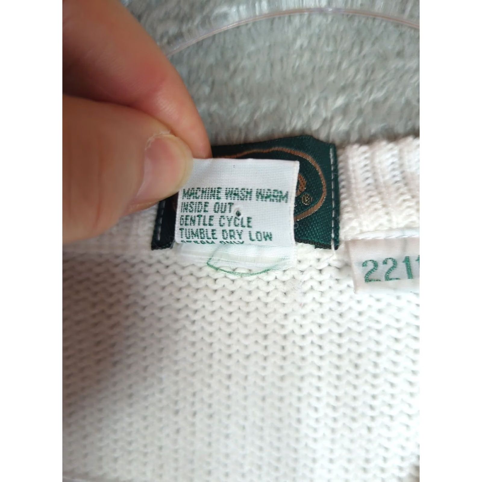 Izod VINTAGE Izod Sweater Vest Mens M V-Neck Cable-Knit White Solid Preppy Size US M / EU 48-50 / 2 - 5 Thumbnail