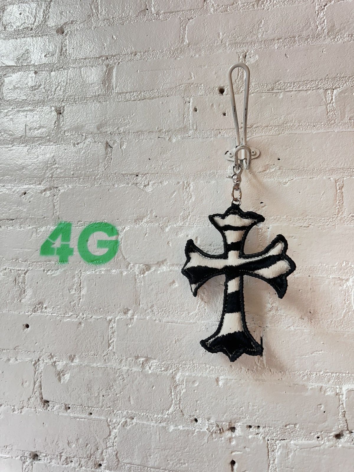 Chrome Hearts CHROME HEARTS HUGE ZEBRA KEYCHAIN CROSS WALLET CHAIN Size ONE SIZE - 3 Thumbnail