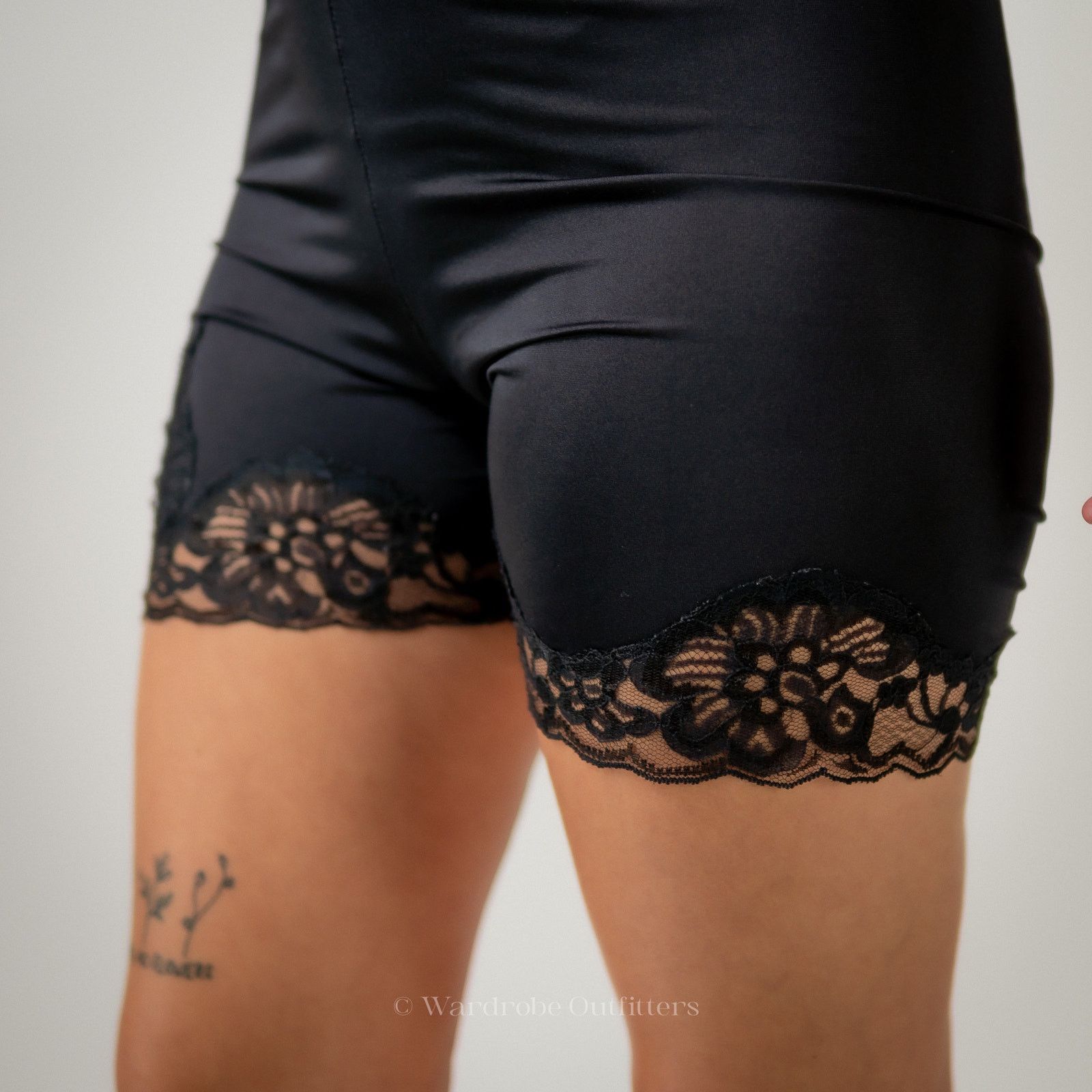 Vintage Vintage Black Lace Bloomer Lingerie Shorts Size ONE SIZE - 7 Thumbnail