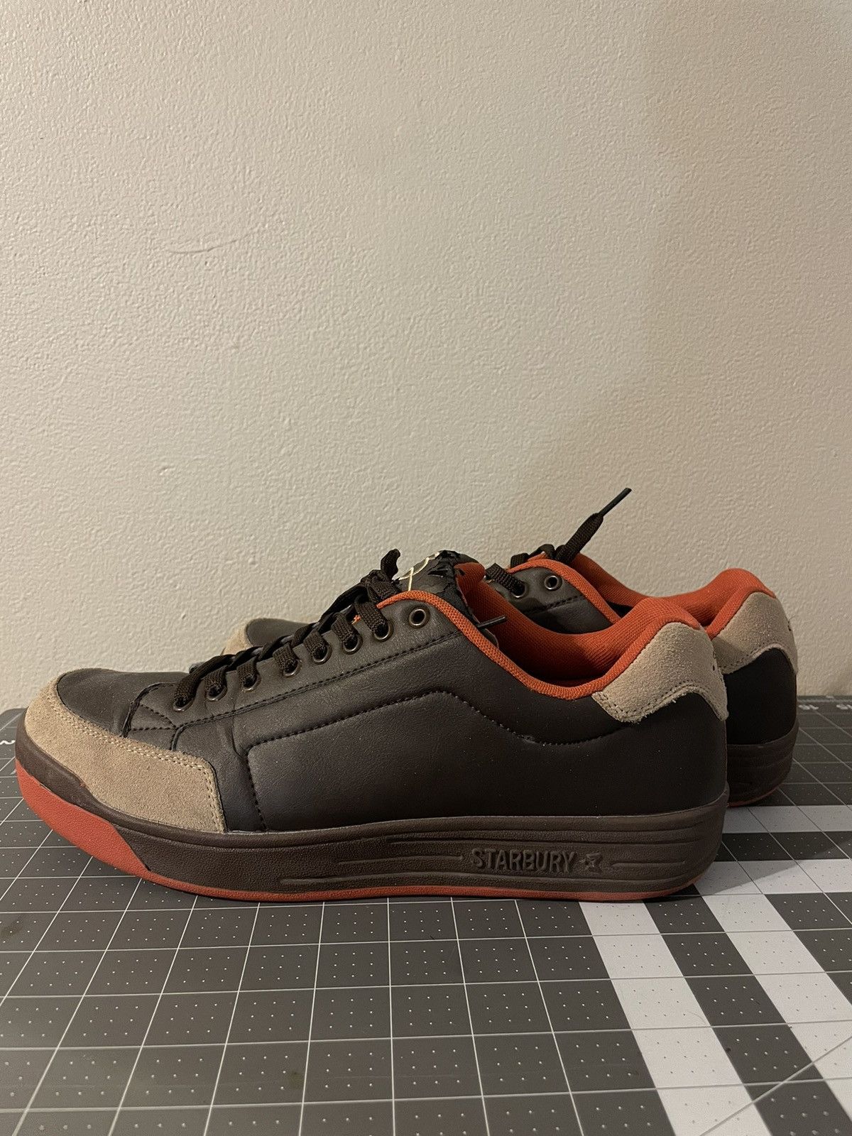 Vintage 2009 Starburys by Stefan Marbury Size US 12 / EU 45 - 1 Thumbnail