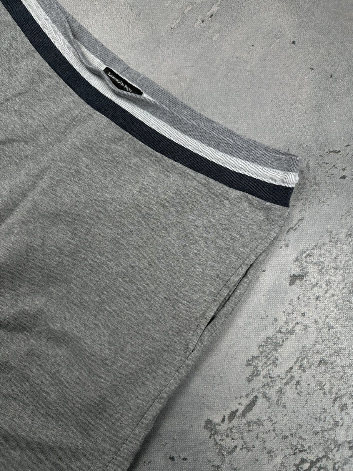 Ermenegildo Zegna Ermenegildo Zegna Luxury Sweatpants Grey Minimalist Lounge Size US 34 / EU 50 - 9 Thumbnail