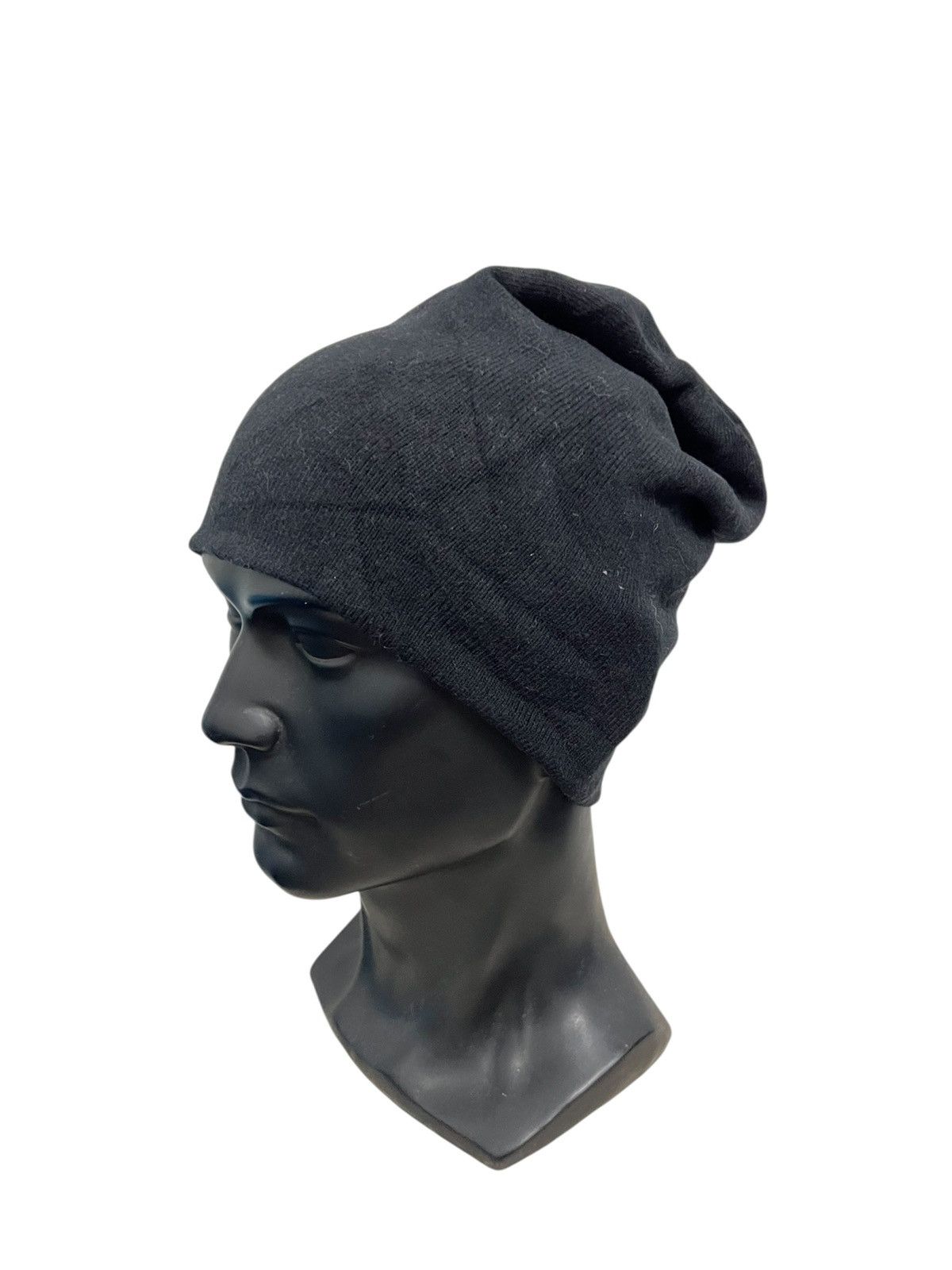 Japanese Brand Japanese Brand Uniqlo Plain Beanie Hat Size ONE SIZE - 1 Thumbnail
