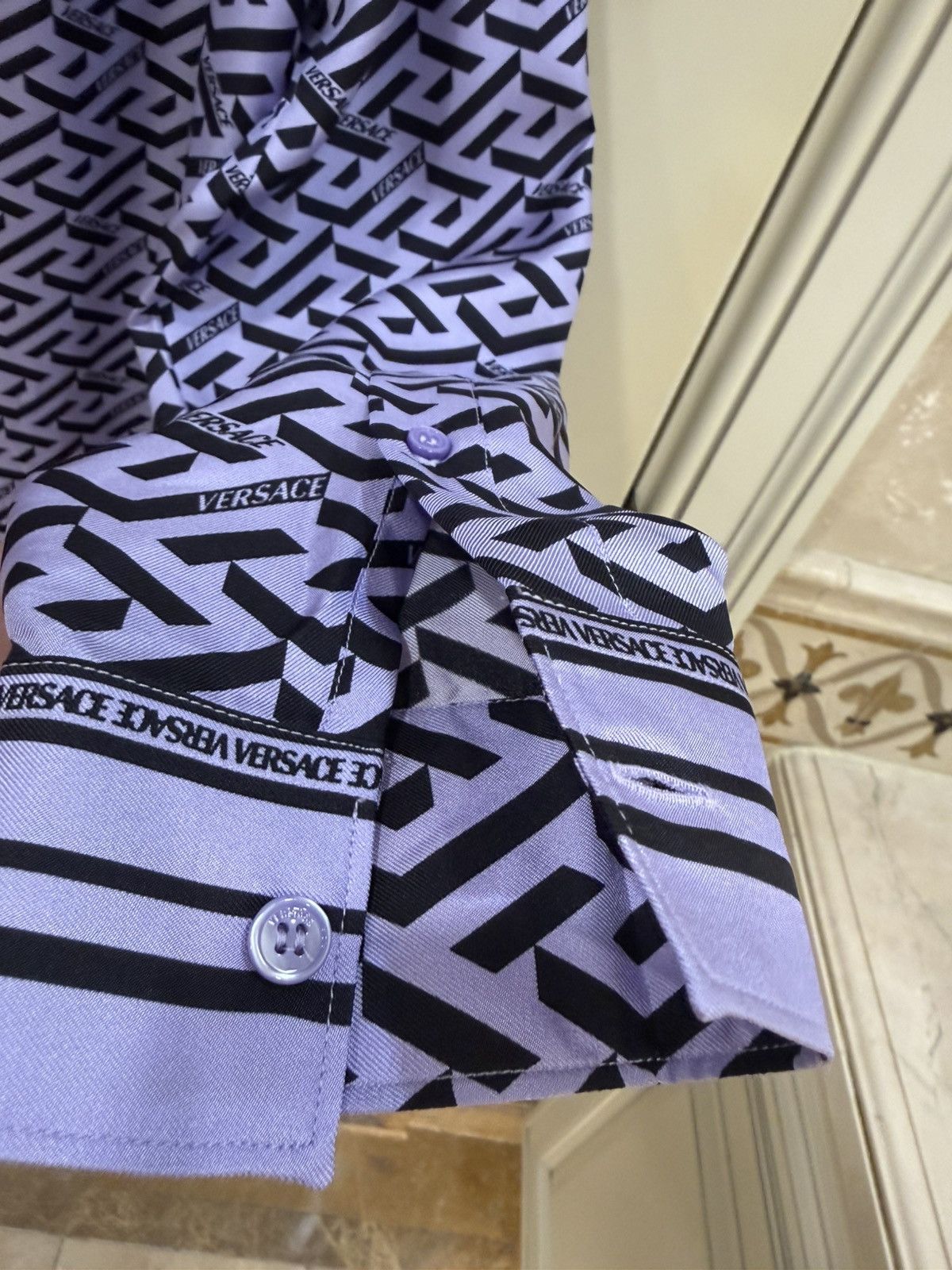 Versace Silk Signature Long Sleeve Shirt size44 Size US S / EU 44-46 / 1 - 13 Thumbnail