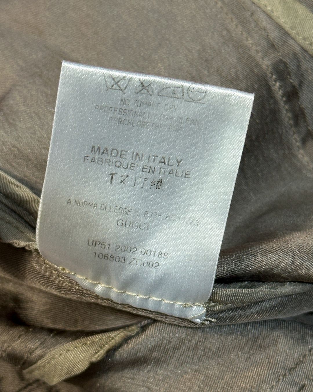 Gucci S/S 2003 by Tom Ford Silk Fatigue Skirt Size 26" / US 2 / IT 38 - 6 Thumbnail