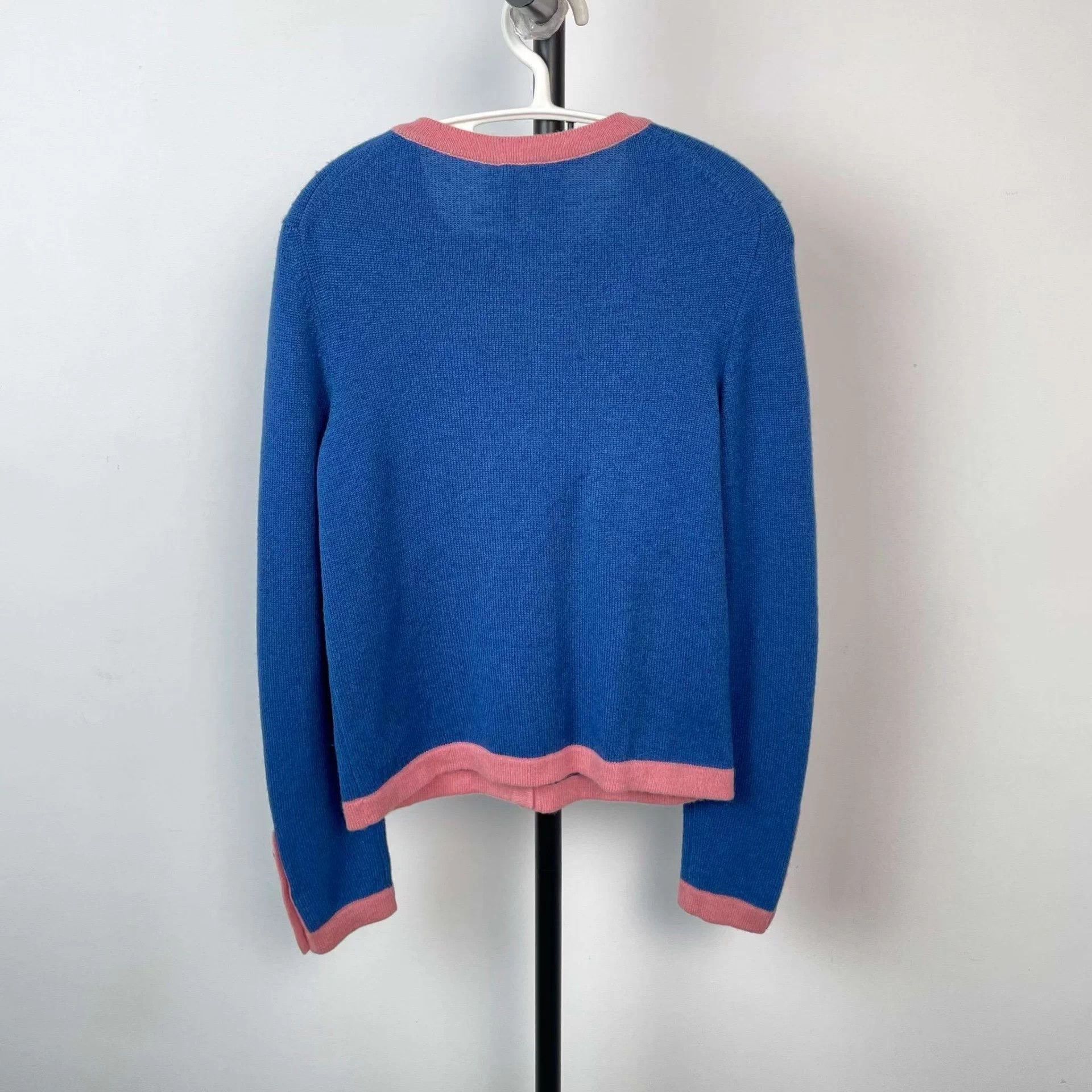 Chanel Chanel blue pink colorblocked knit cardigan 36 Size XS / US 0-2 / IT 36-38 - 2 Thumbnail