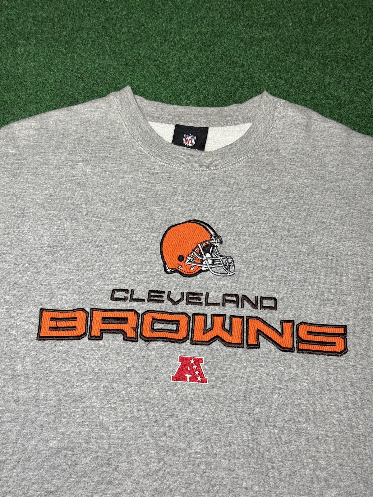 NFL Vintage Y2K Cleveland Browns XL Embroidered Gray Crewneck Size US XL / EU 56 / 4 - 2 Thumbnail