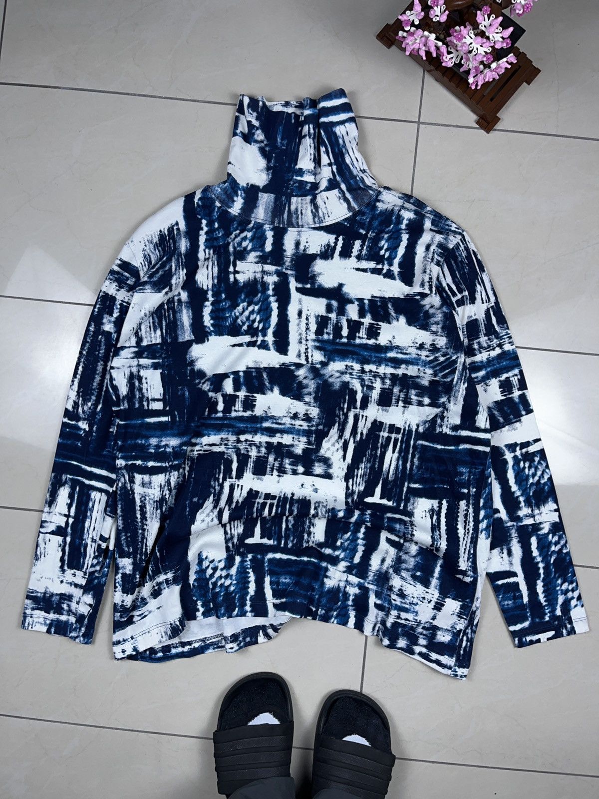 Other ➕ sick abstract pattern stretchy long sleeve turtle neck top Size US M / EU 48-50 / 2 - 1 Thumbnail
