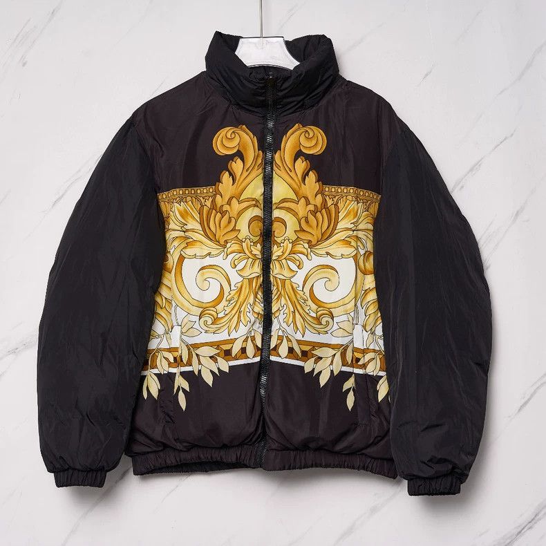 Versace Versace Wear a padded jacket on both sides Size US S / EU 44-46 / 1 - 5 Thumbnail