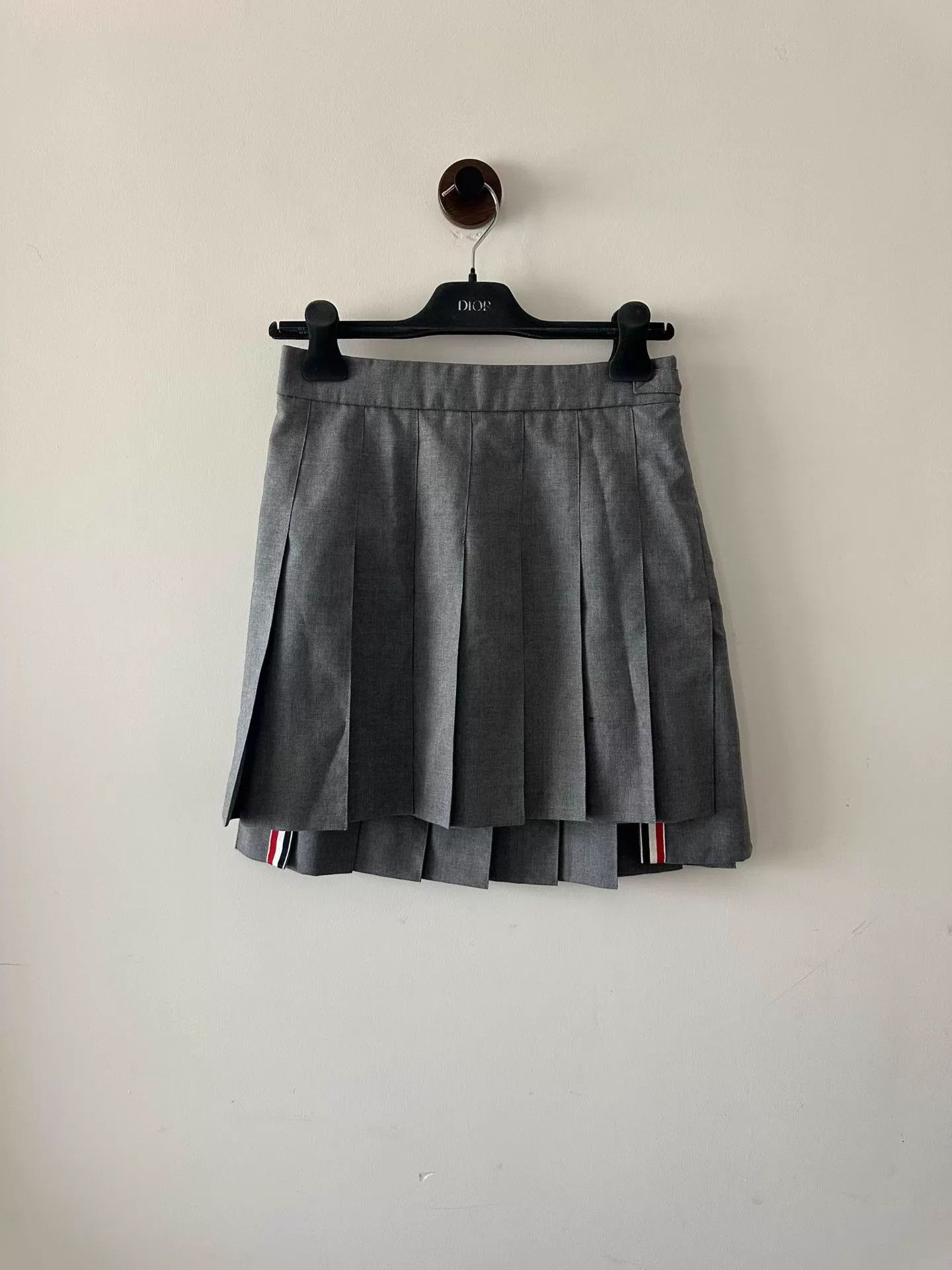 Thom Browne Thom Browne Gray Pleated Skirt Size 40 Size 27" / US 4 / IT 40 - 1 Thumbnail