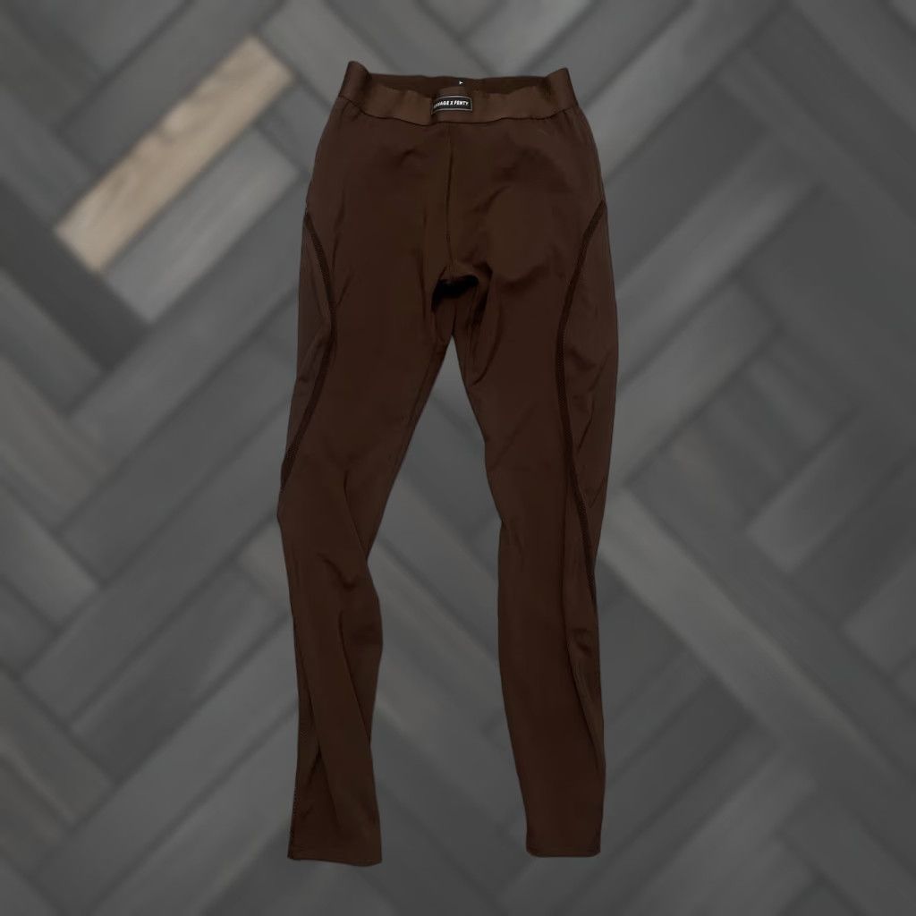 Vintage Savage X Fenty Flow High-Waist Trimmed Brown Women's Leggings M Brown Leggings Women Medium Size 32" / US 10 / IT 46 - 1 Thumbnail
