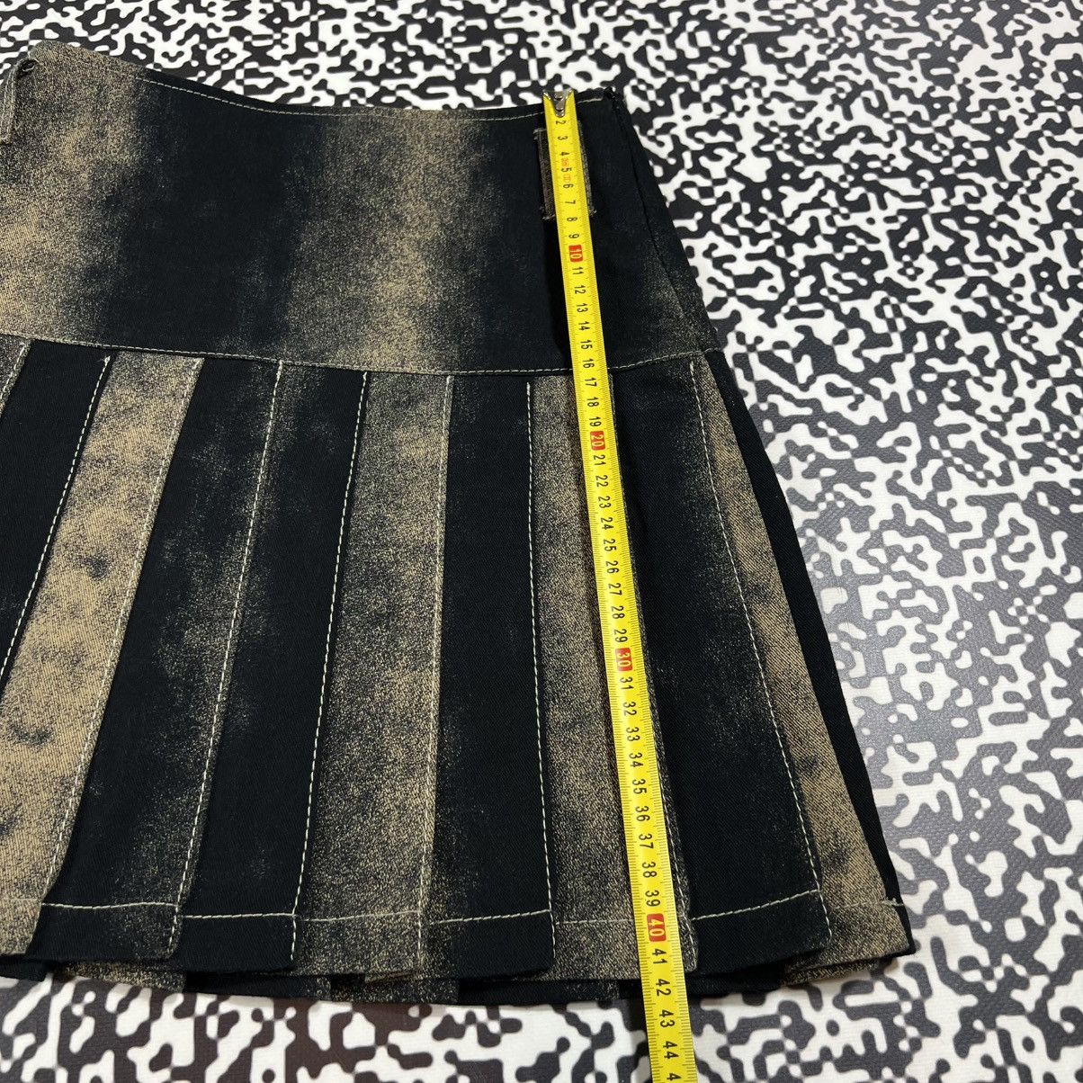 Japanese Brand Vintage Y2K Japanese Style Sexy Retro Wool Flared Mini Skirt Size 26" / US 2 / IT 38 - 18 Thumbnail