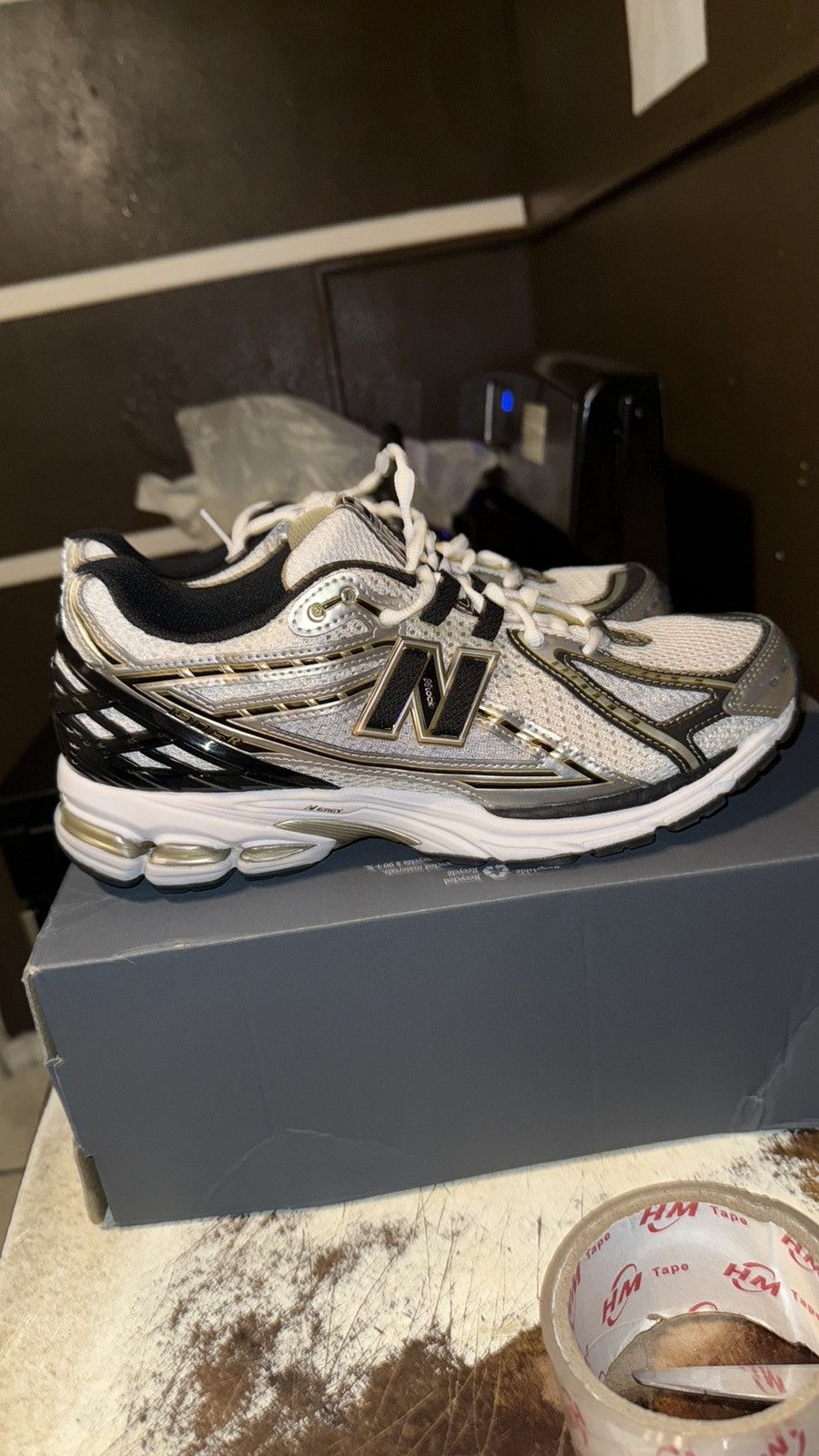New Balance New Balance 1906R White metallic Silver Gold 10.5 M1906RA Size US 10.5 / EU 43-44 - 4 Thumbnail