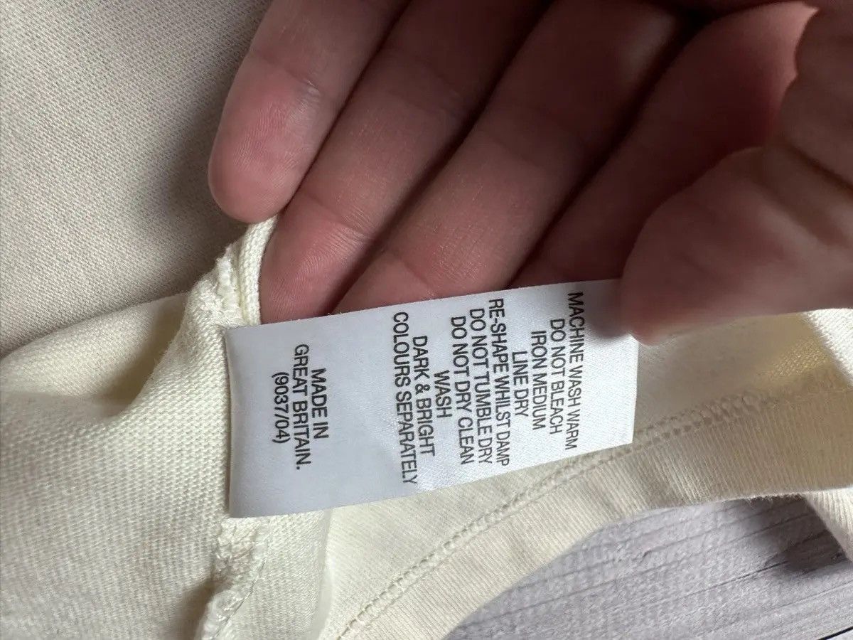 Burberry Vintage Burberry long sleeve rugby logo size M/L Size US XL / EU 56 / 4 - 7 Thumbnail