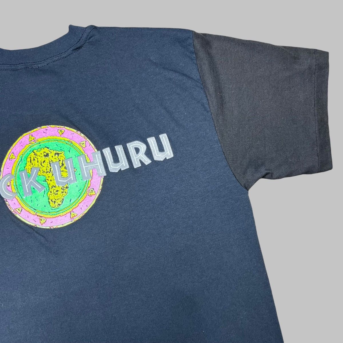 Band Tees × Vintage Vintage 1980s Black Uhuru Reggae Dance Hall T-Shirt Size US L / EU 52-54 / 3 - 11 Thumbnail