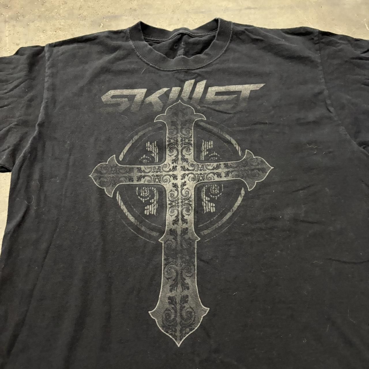 Band Tees × Vintage Crazy Vintage Y2K/2000s Grunge Cyber Goth Skillet Rock Band Graphic Tee! Size US L / EU 52-54 / 3 - 2 Thumbnail