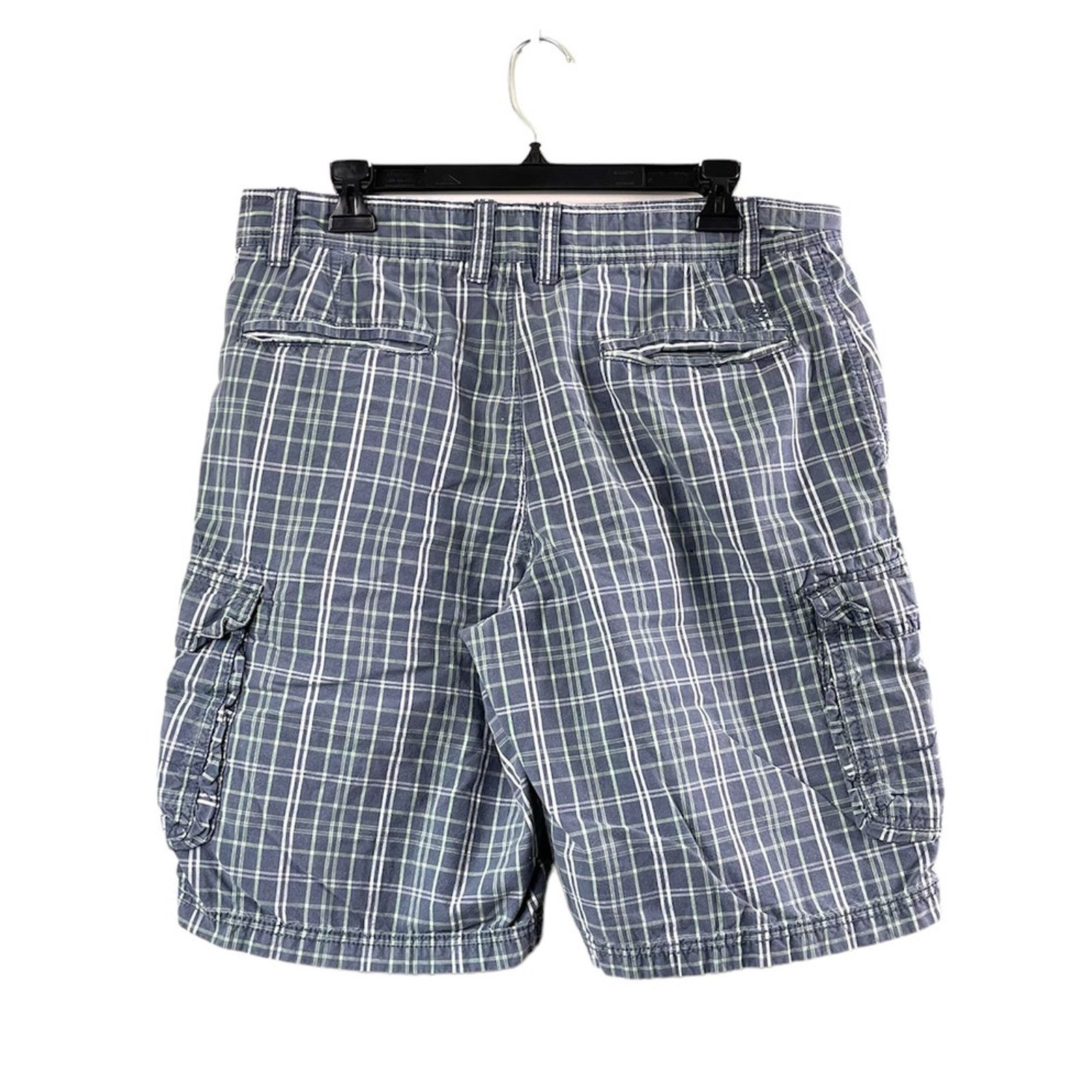 Izod Men's Plaid Izod Cargo Shorts 34 Size US 34 / EU 50 - 2 Thumbnail