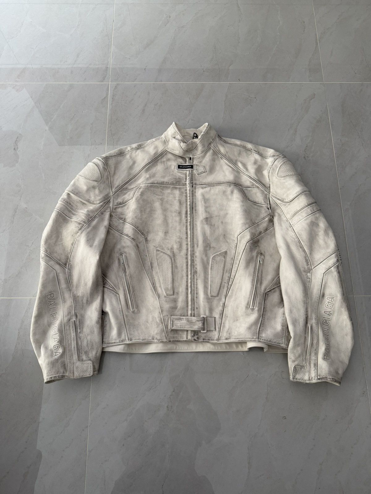 Balenciaga Balenciaga SS23White Runway Moto Jacket Sz.3 Size US L / EU 52-54 / 3 - 1 Thumbnail