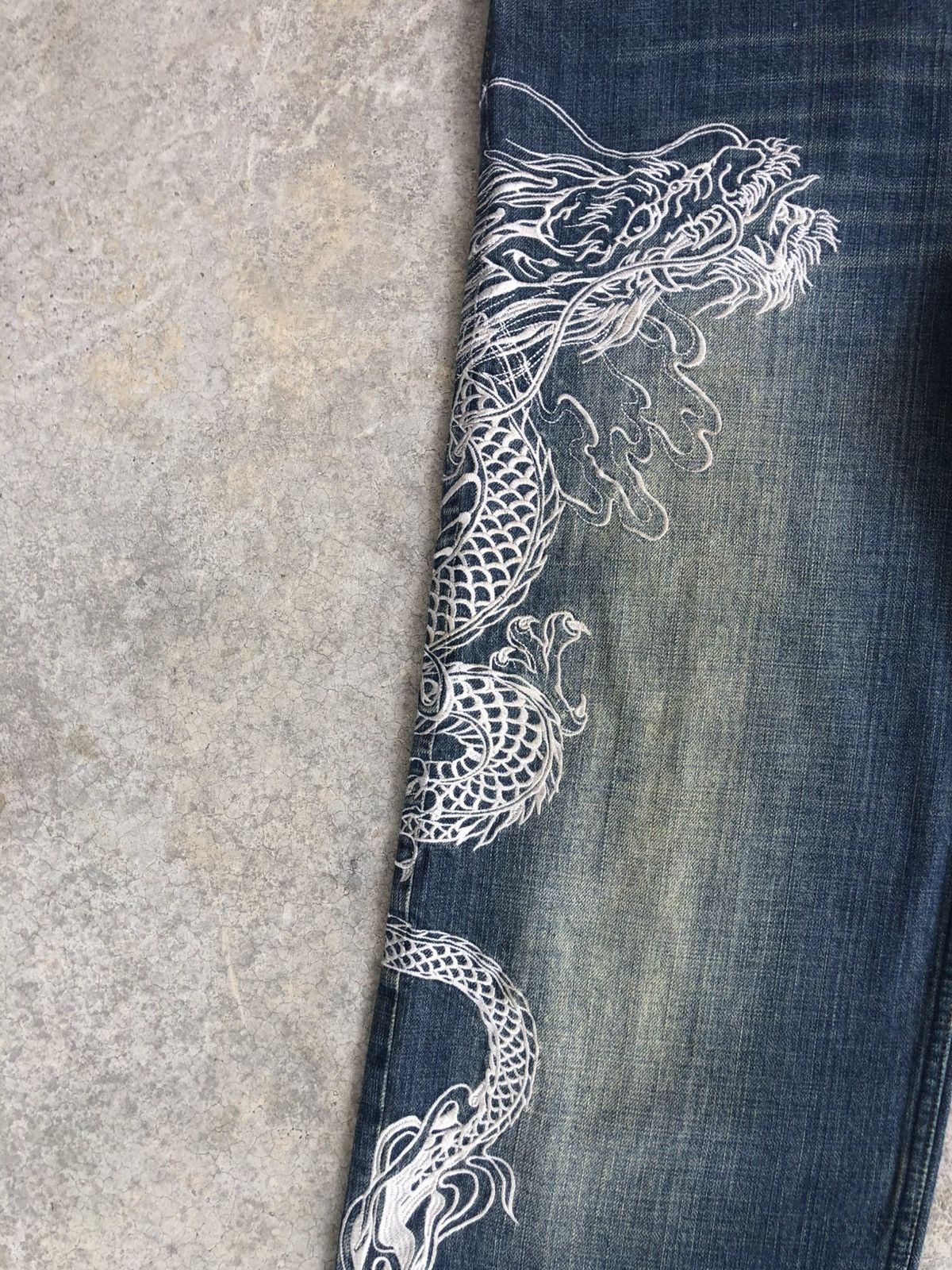 Karakuri Tamashii Karakuri Tamashii Embroidered Jeans Distressed Deni Size US 38 / EU 54 - 8 Thumbnail